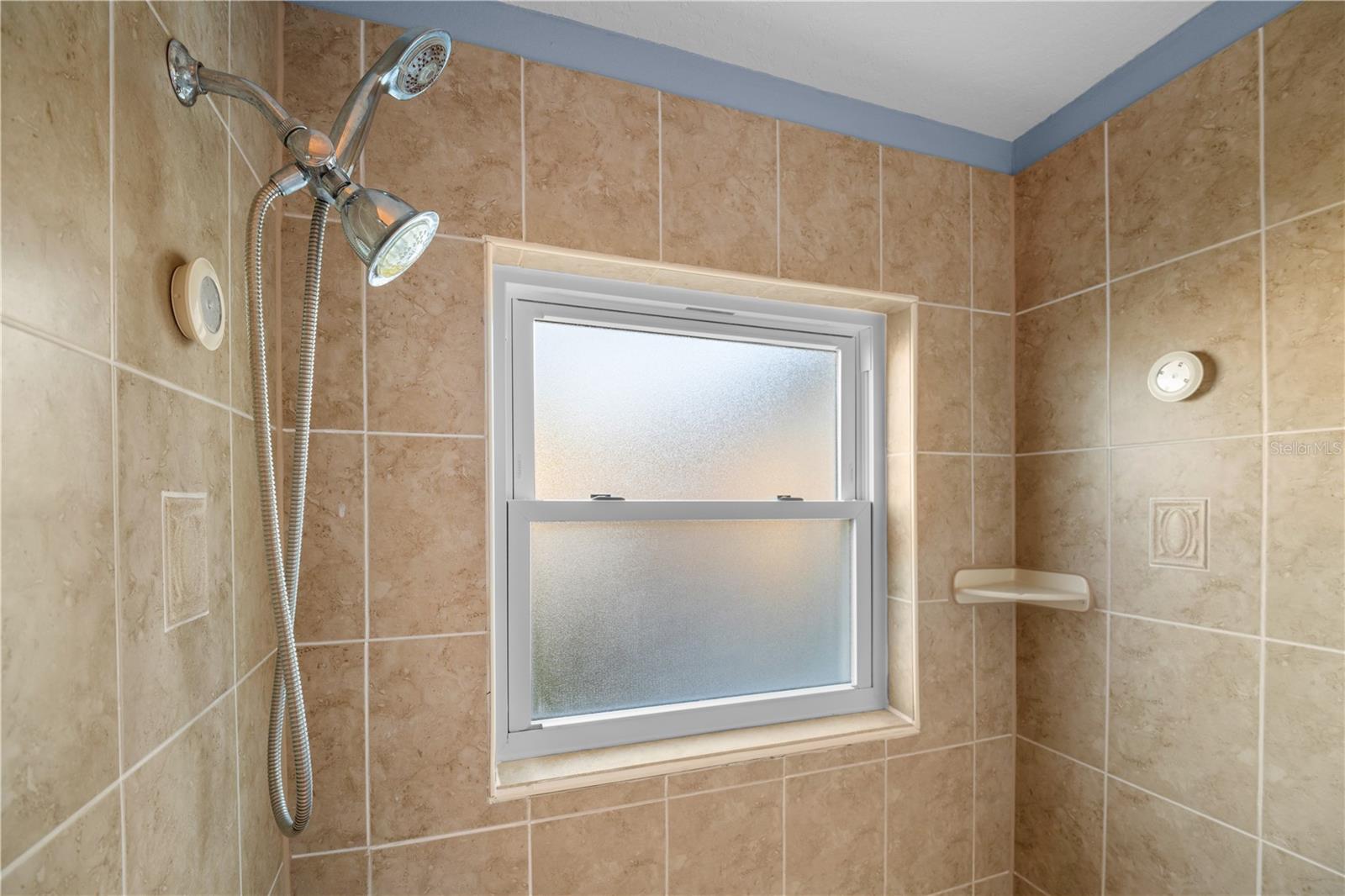 Image 18 of 31 For 3837 Blackberry Circle