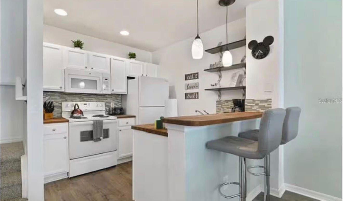 Image 4 of 23 For 4560 Yellowgold Road Apt 105