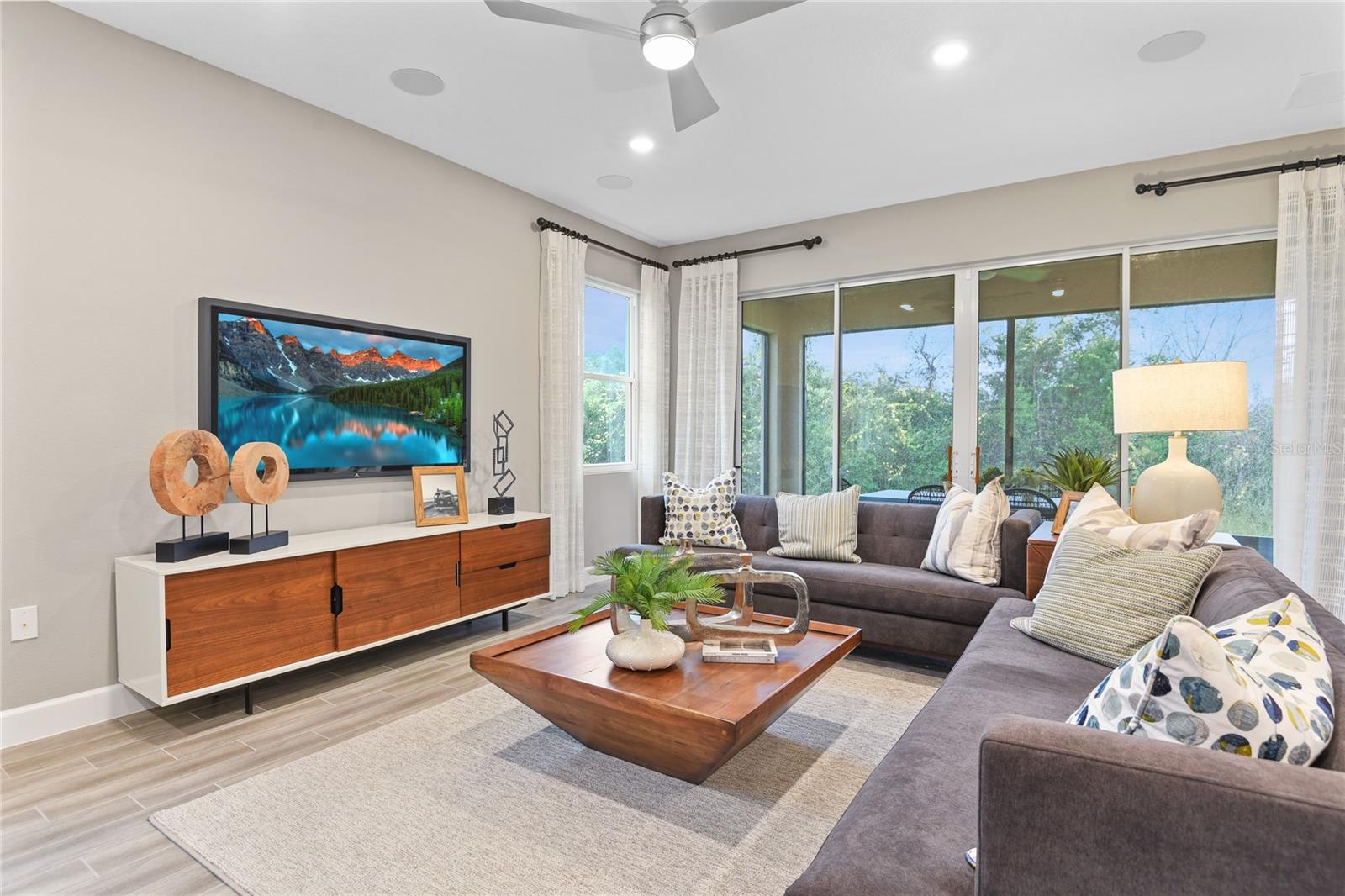 Image 10 of 19 For 14518 Banks Court