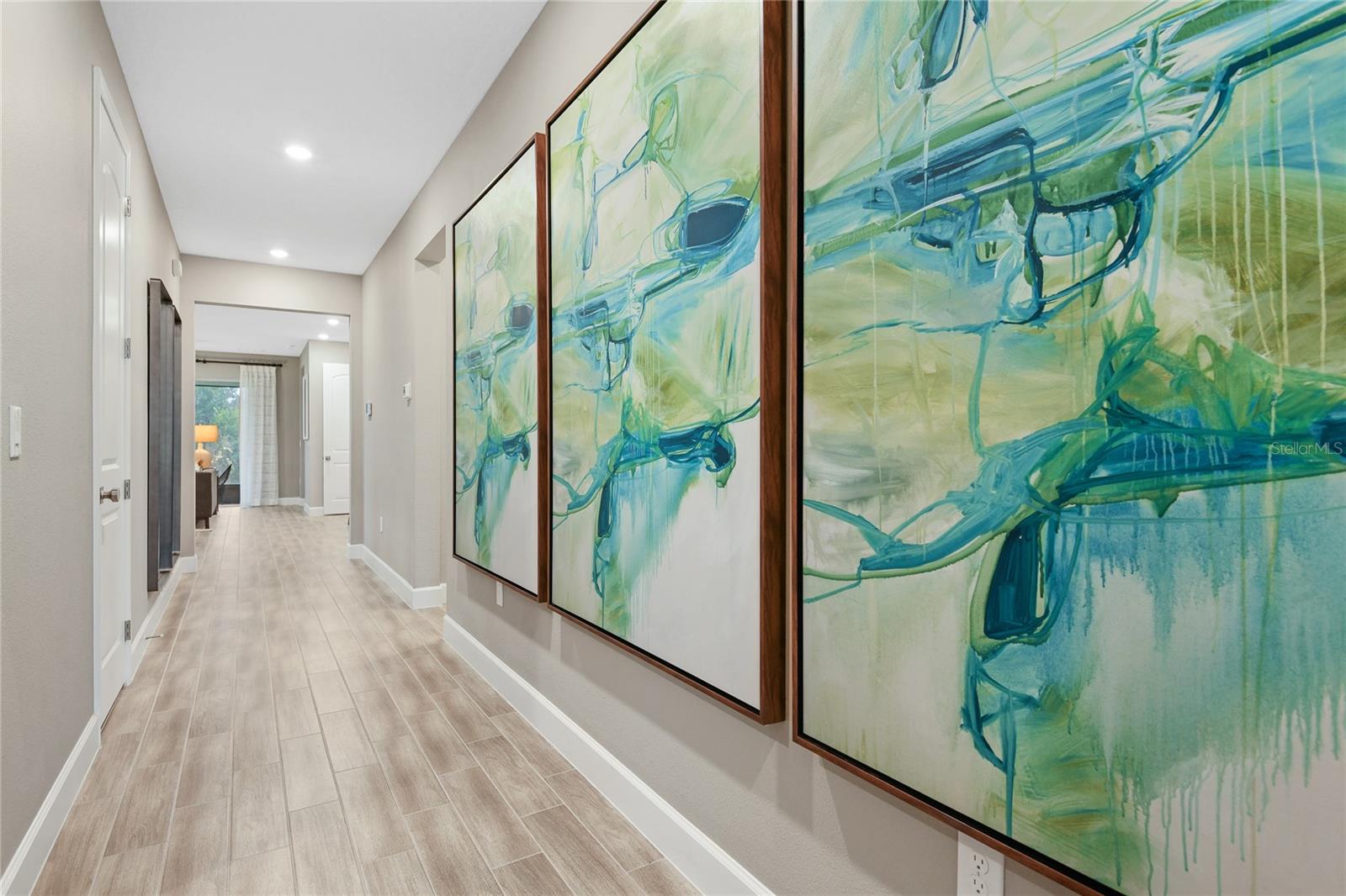 Image 14 of 19 For 14518 Banks Court