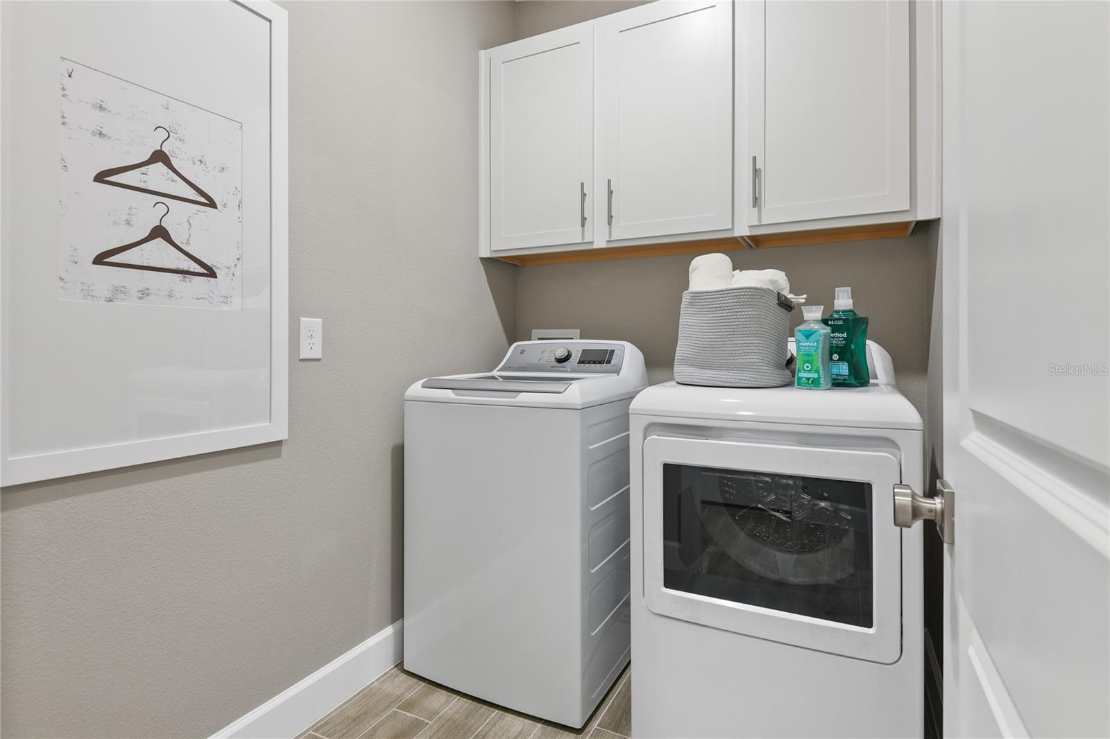 Image 18 of 19 For 14534 Banks Court