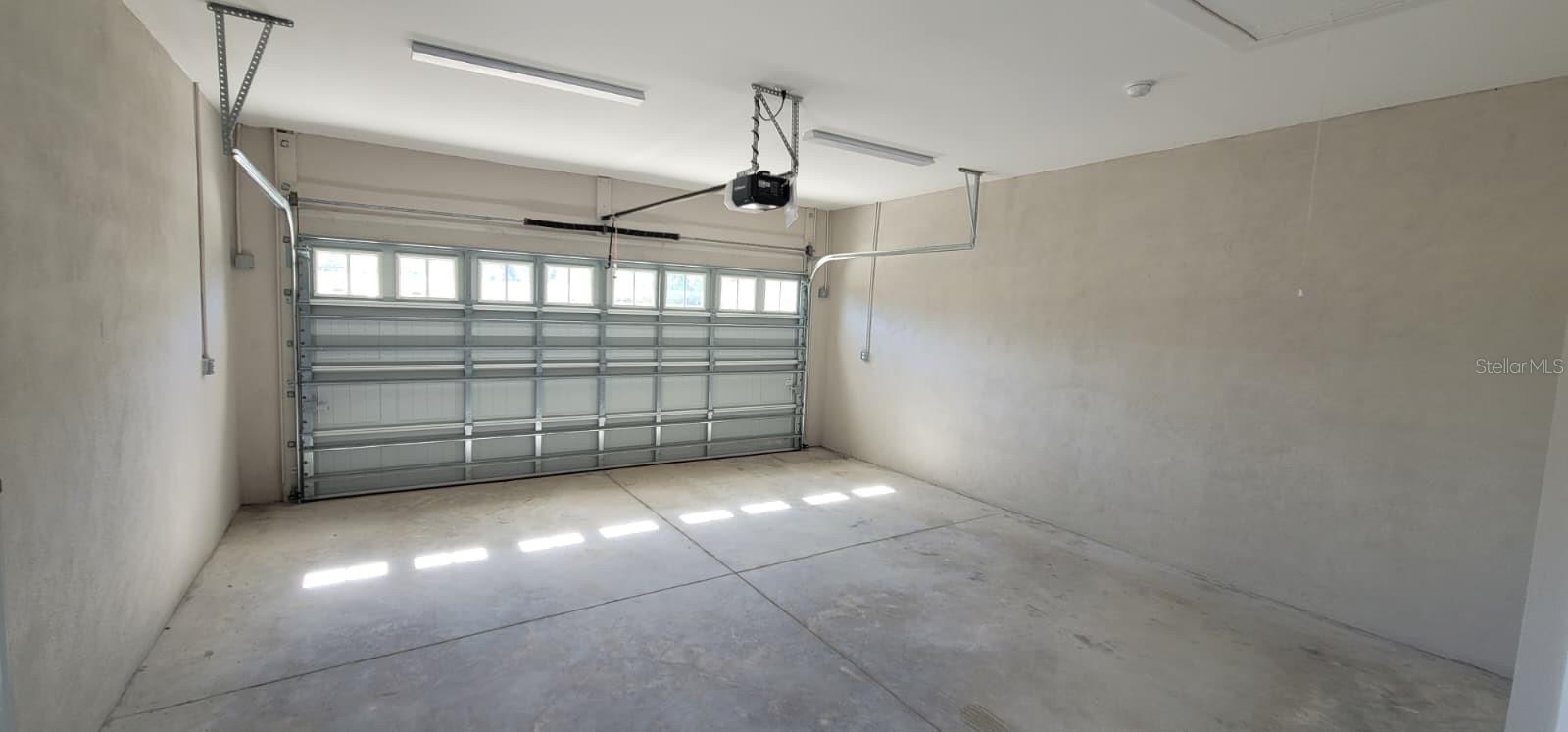 Image 15 of 19 For 105 Blue Moon Avenue