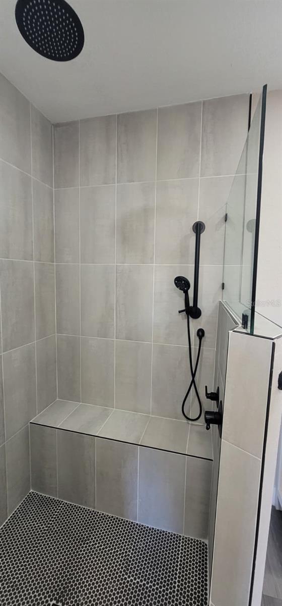 Image 16 of 19 For 105 Blue Moon Avenue