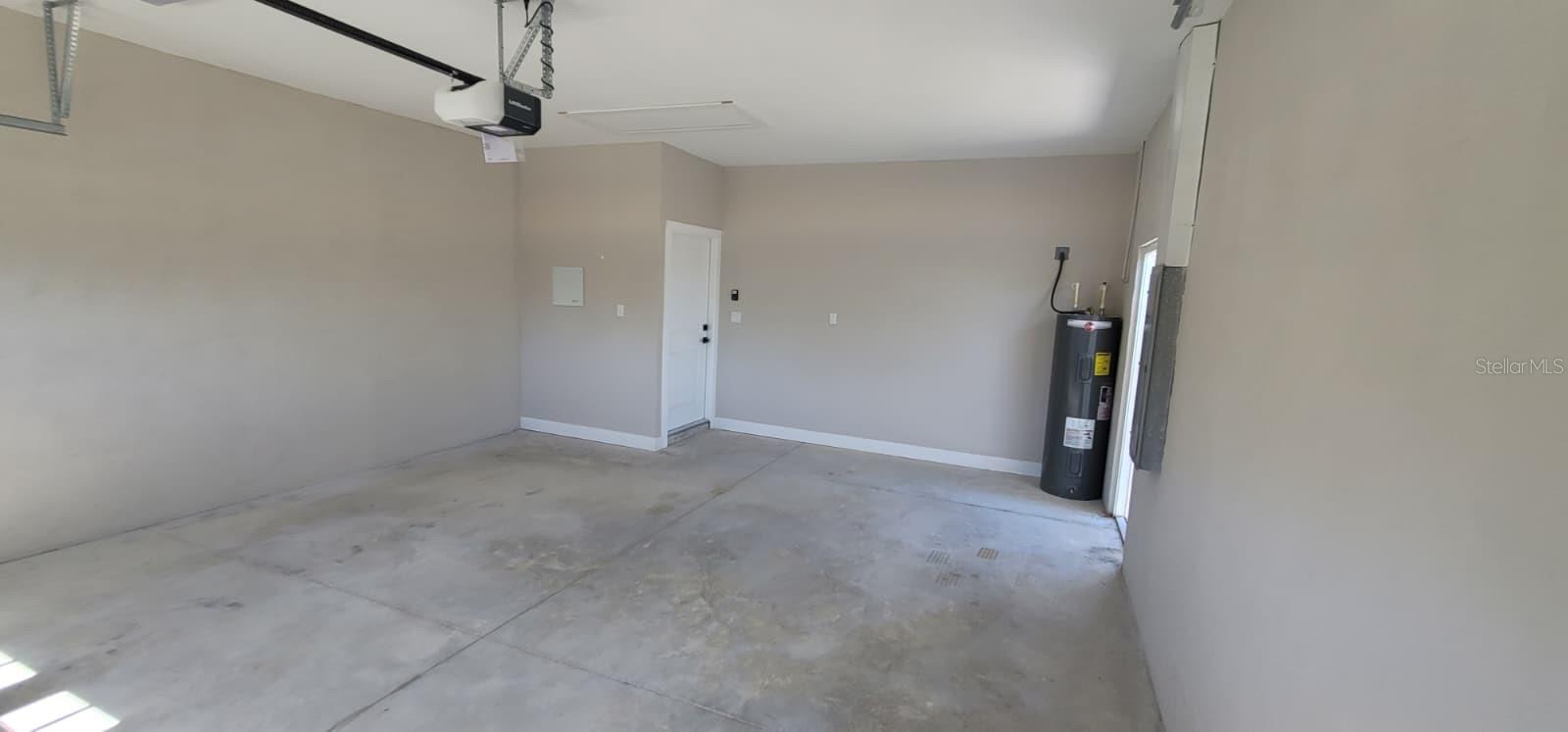 Image 17 of 19 For 105 Blue Moon Avenue