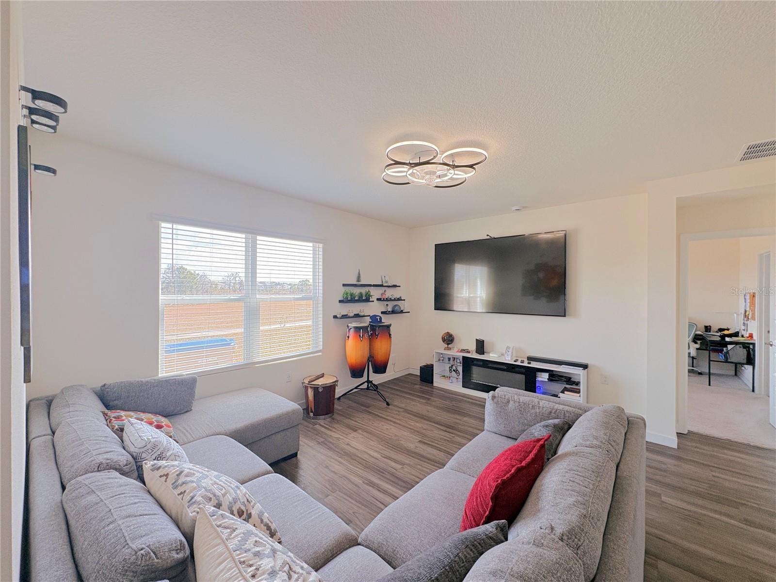 Image 23 of 59 For 456 Talisi Loop