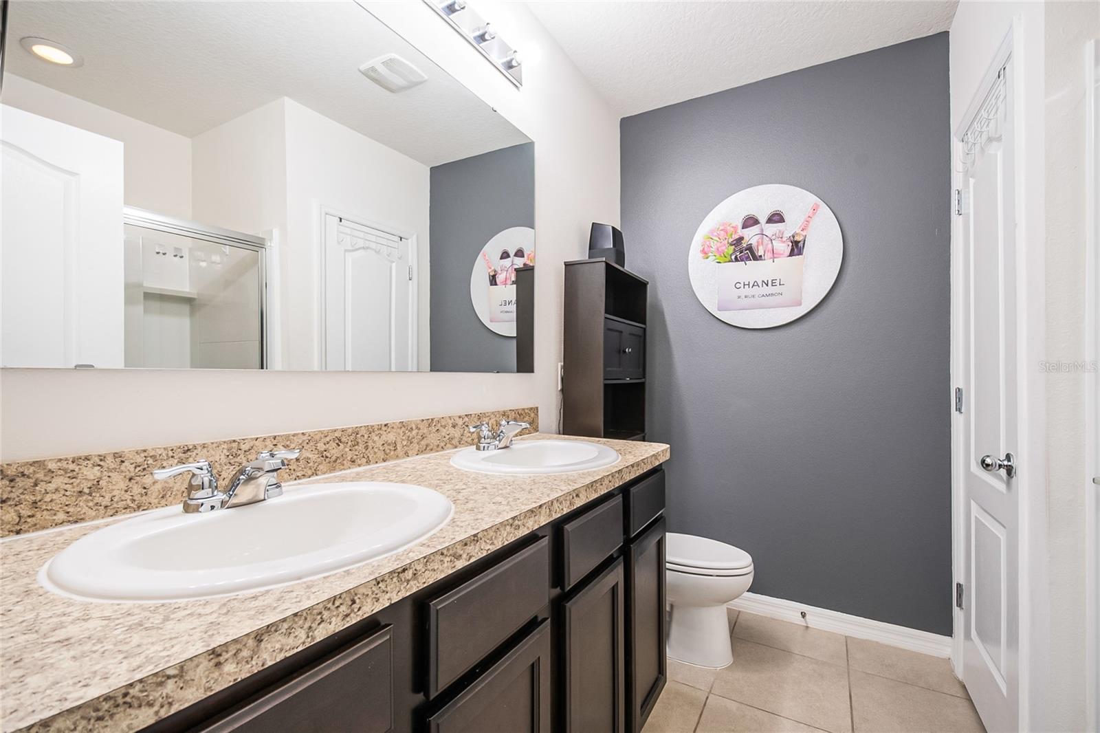 Image 26 of 41 For 407 Arbor Lakes Drive