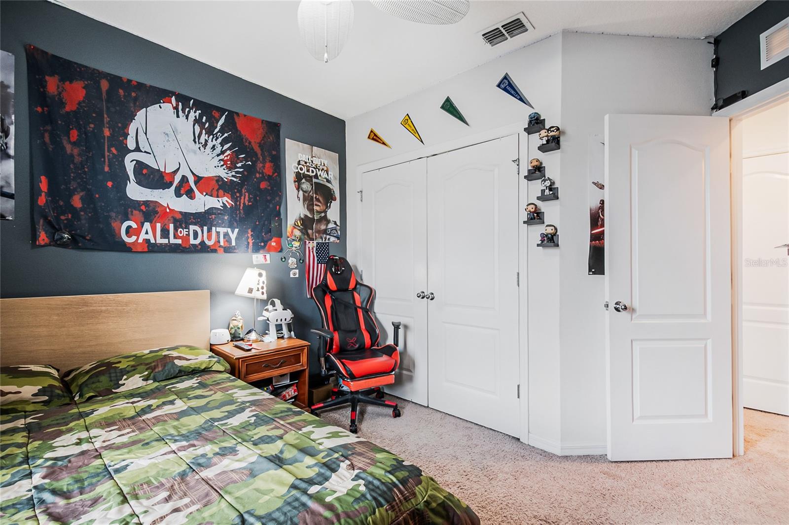 Image 31 of 41 For 407 Arbor Lakes Drive