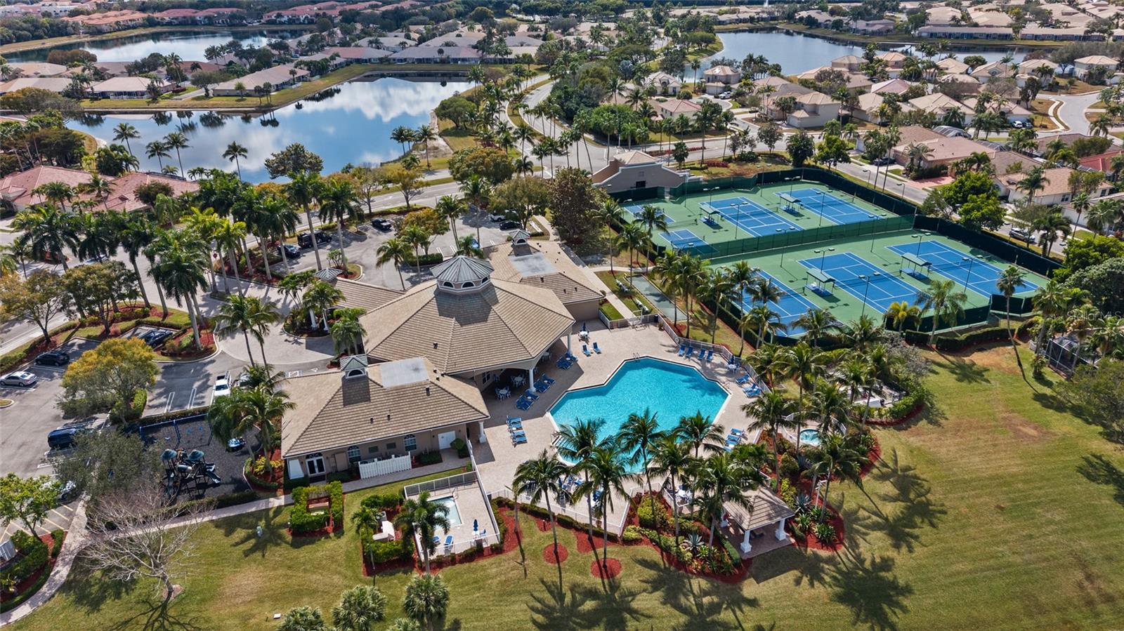 Image 21 of 29 For 8400 Nicholls Point