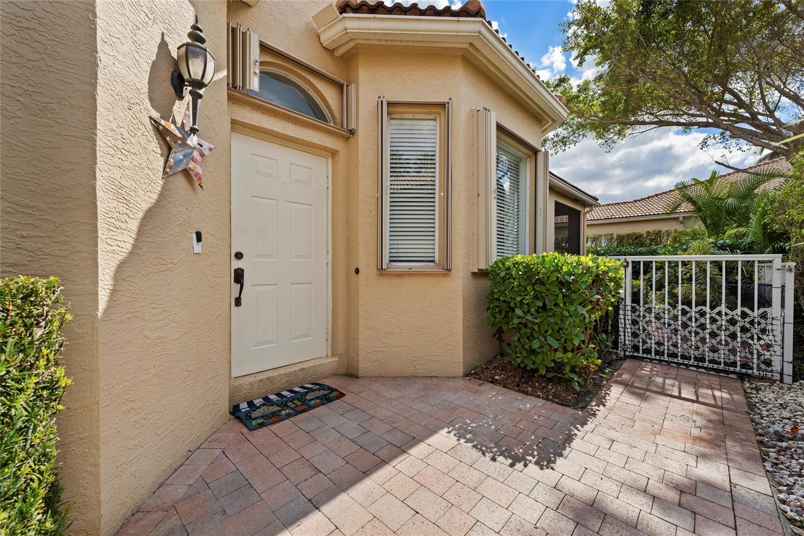 Image 3 of 29 For 8400 Nicholls Point