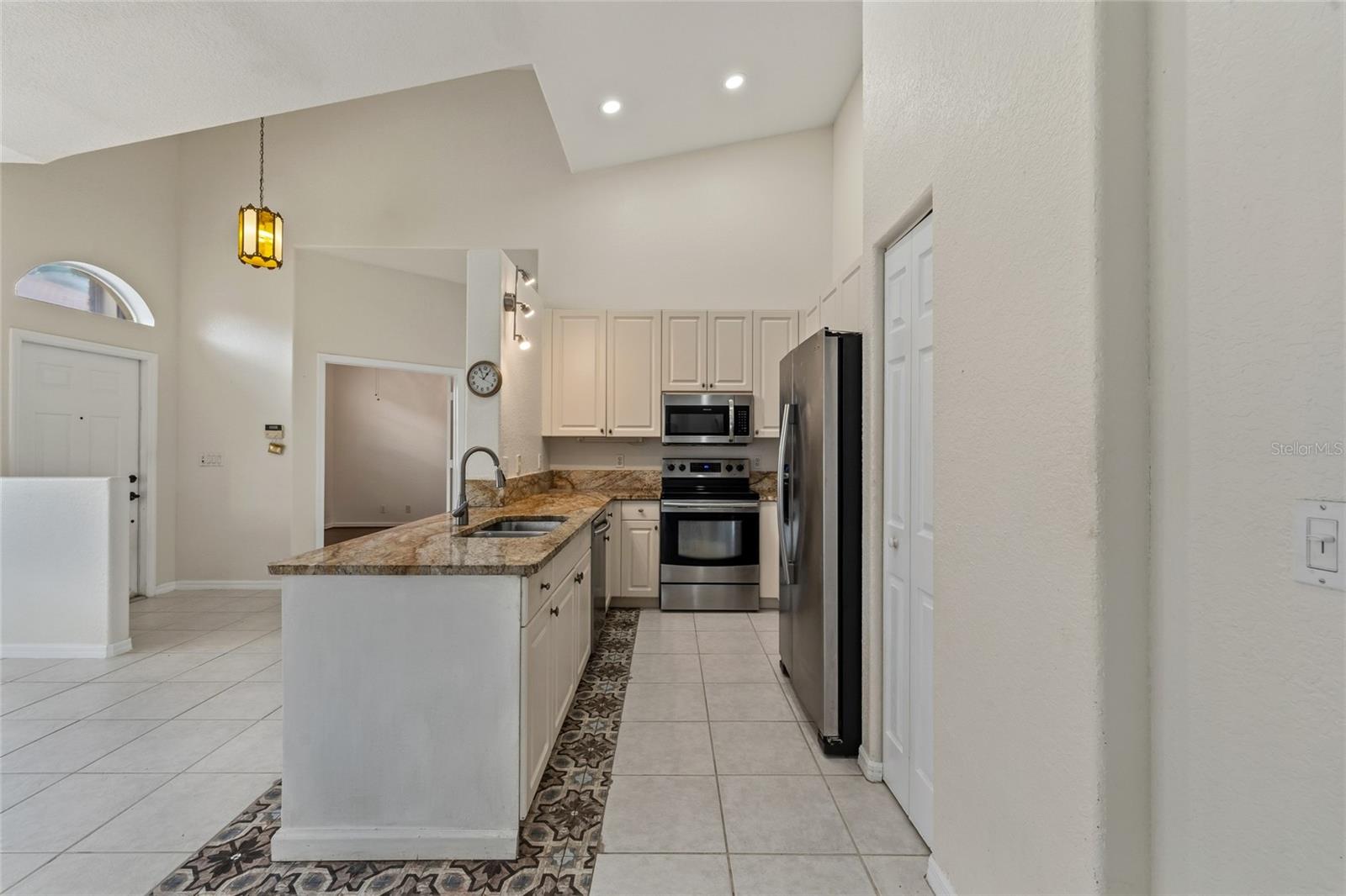 Image 5 of 29 For 8400 Nicholls Point