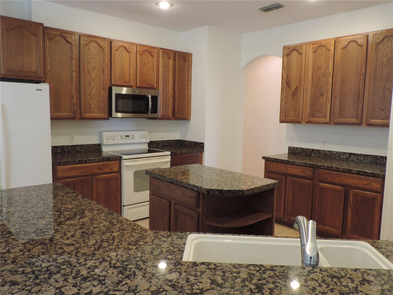 Image 4 of 18 For 2604 Lutza Way