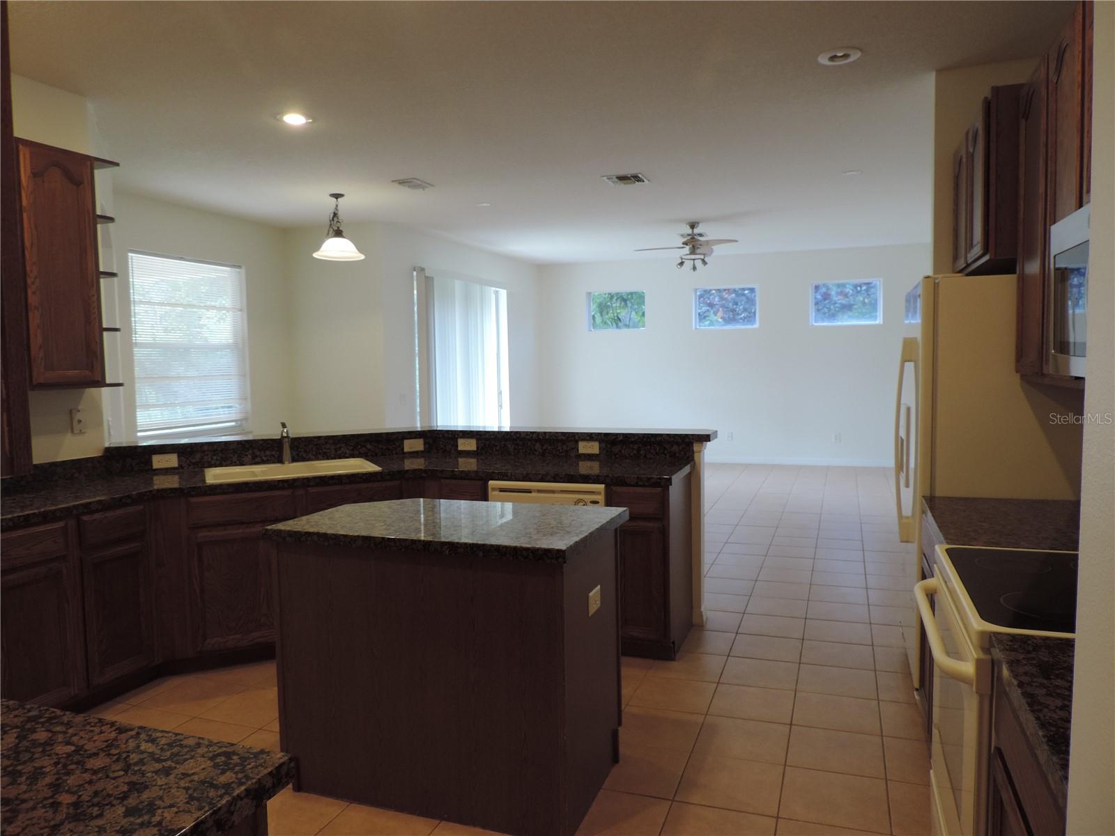 Image 5 of 18 For 2604 Lutza Way