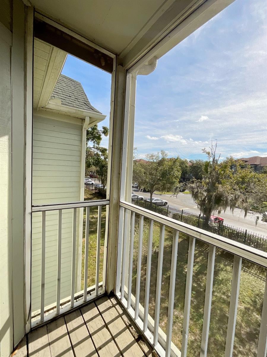 Image 27 of 33 For 6148 Westgate Drive 302