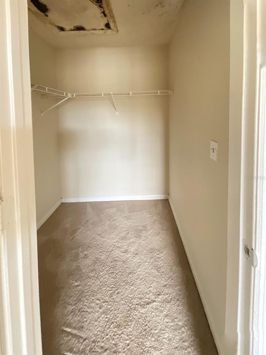 Image 7 of 33 For 6148 Westgate Drive 302