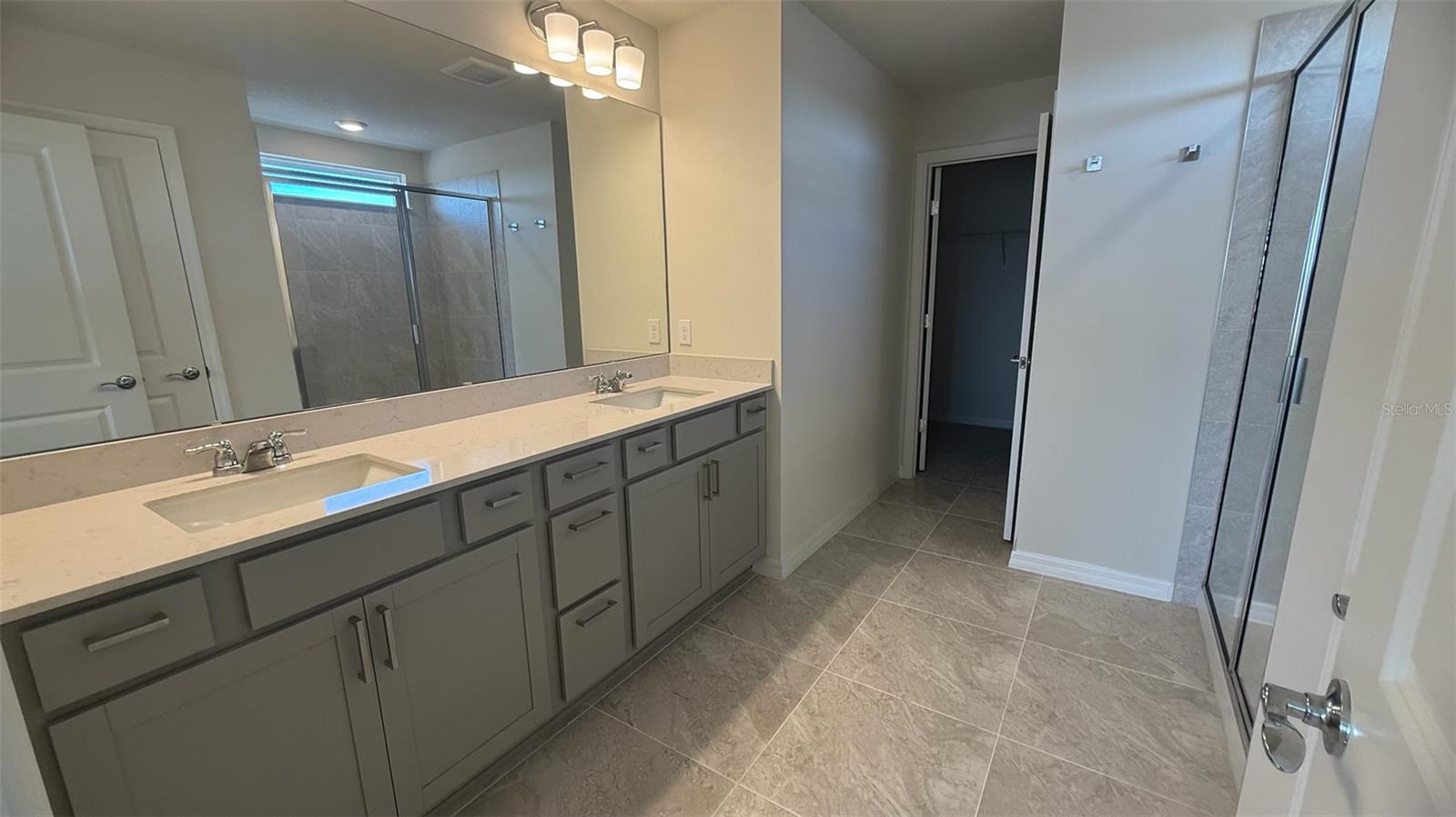 Image 18 of 30 For 5054 Holm Oak Drive