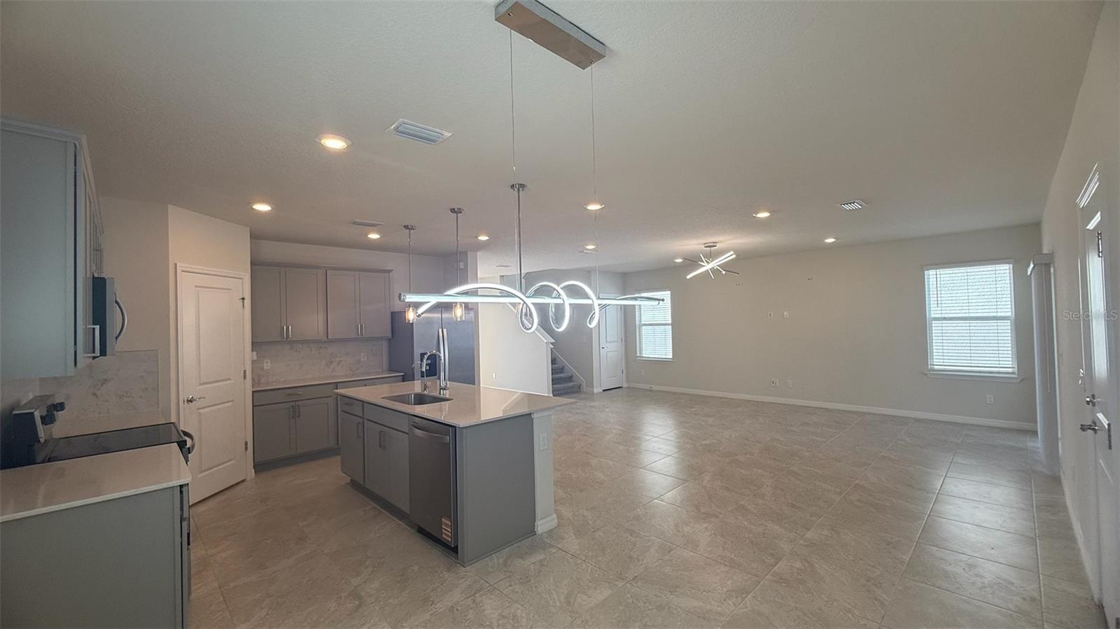 Image 8 of 30 For 5054 Holm Oak Drive