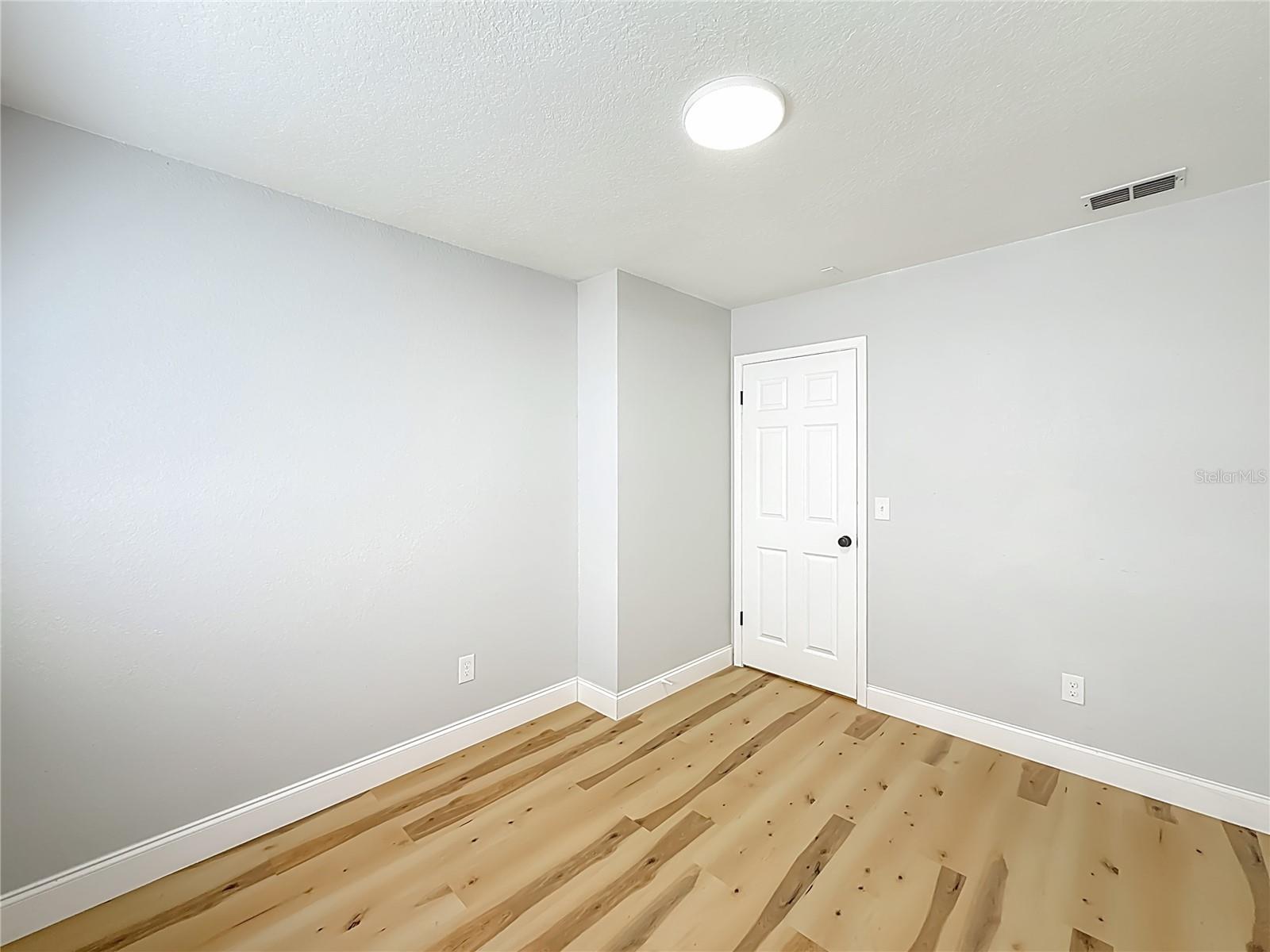 Image 28 of 60 For 2112 7th Avenue