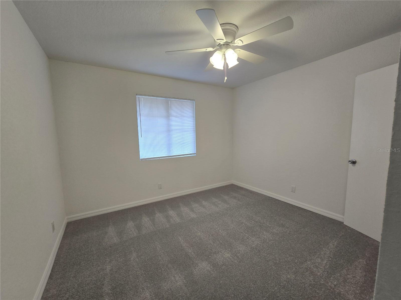 Image 10 of 17 For 1652 Lake Avenue