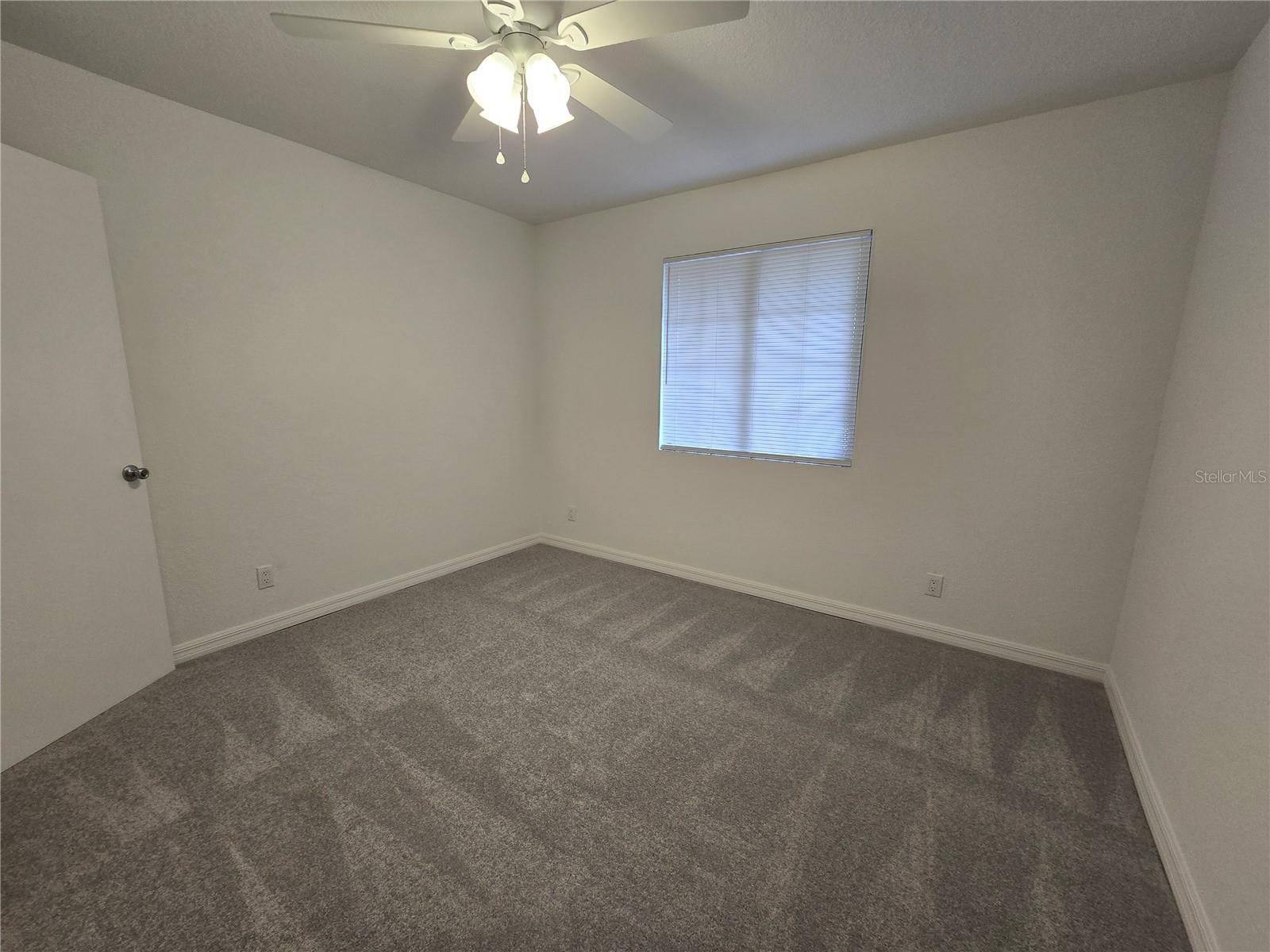 Image 11 of 17 For 1652 Lake Avenue