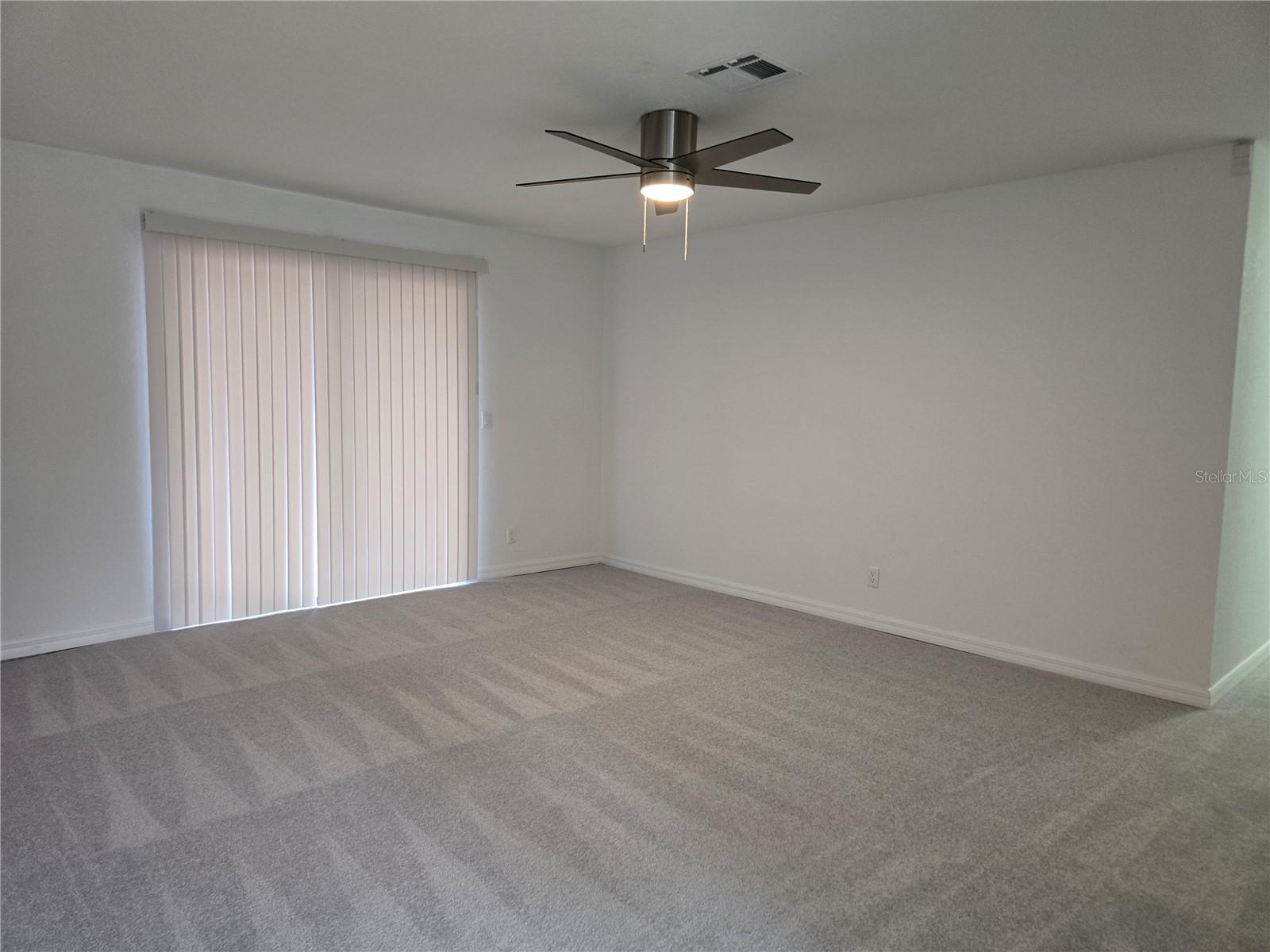 Image 4 of 17 For 1652 Lake Avenue