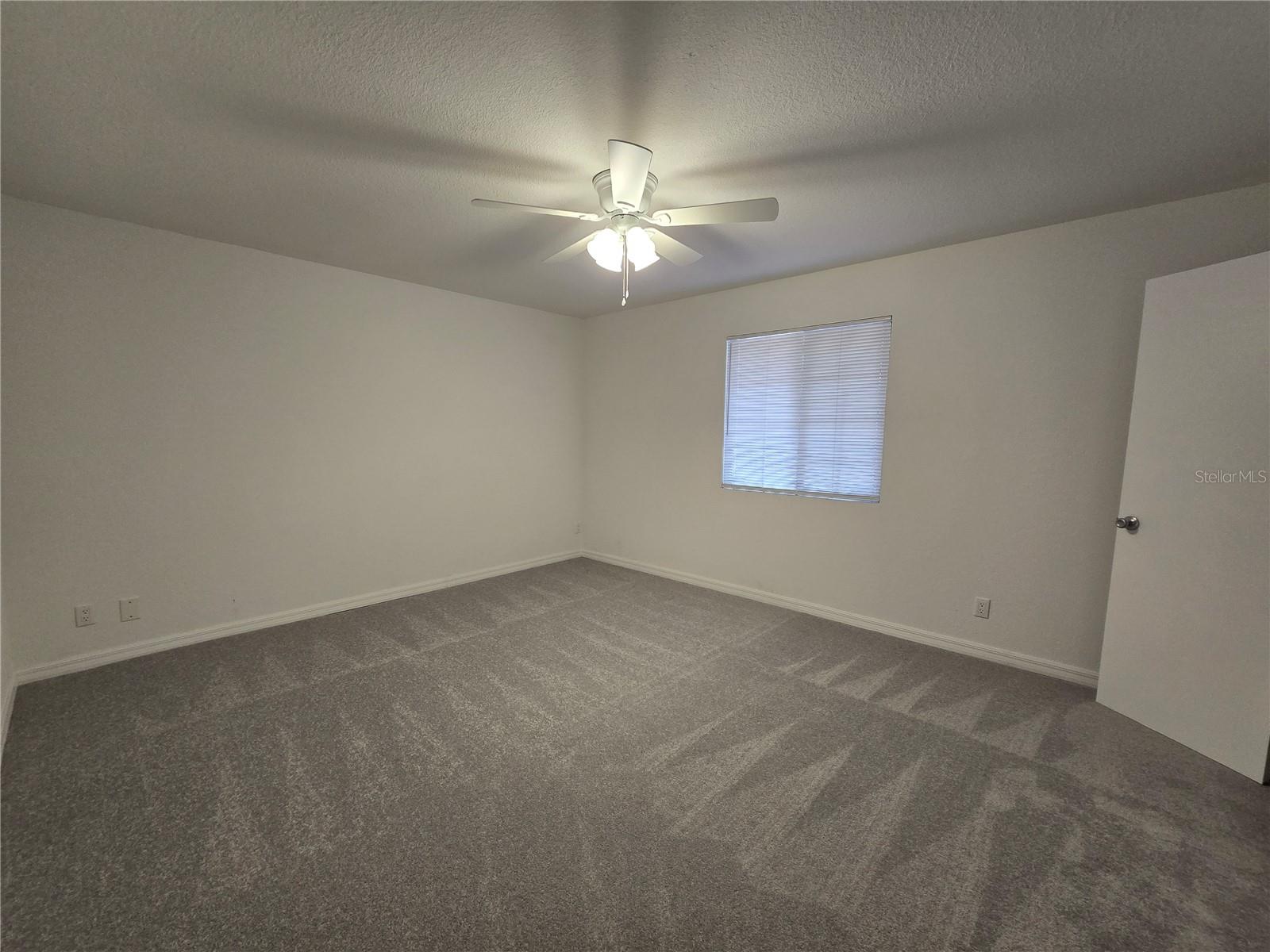 Image 7 of 17 For 1652 Lake Avenue