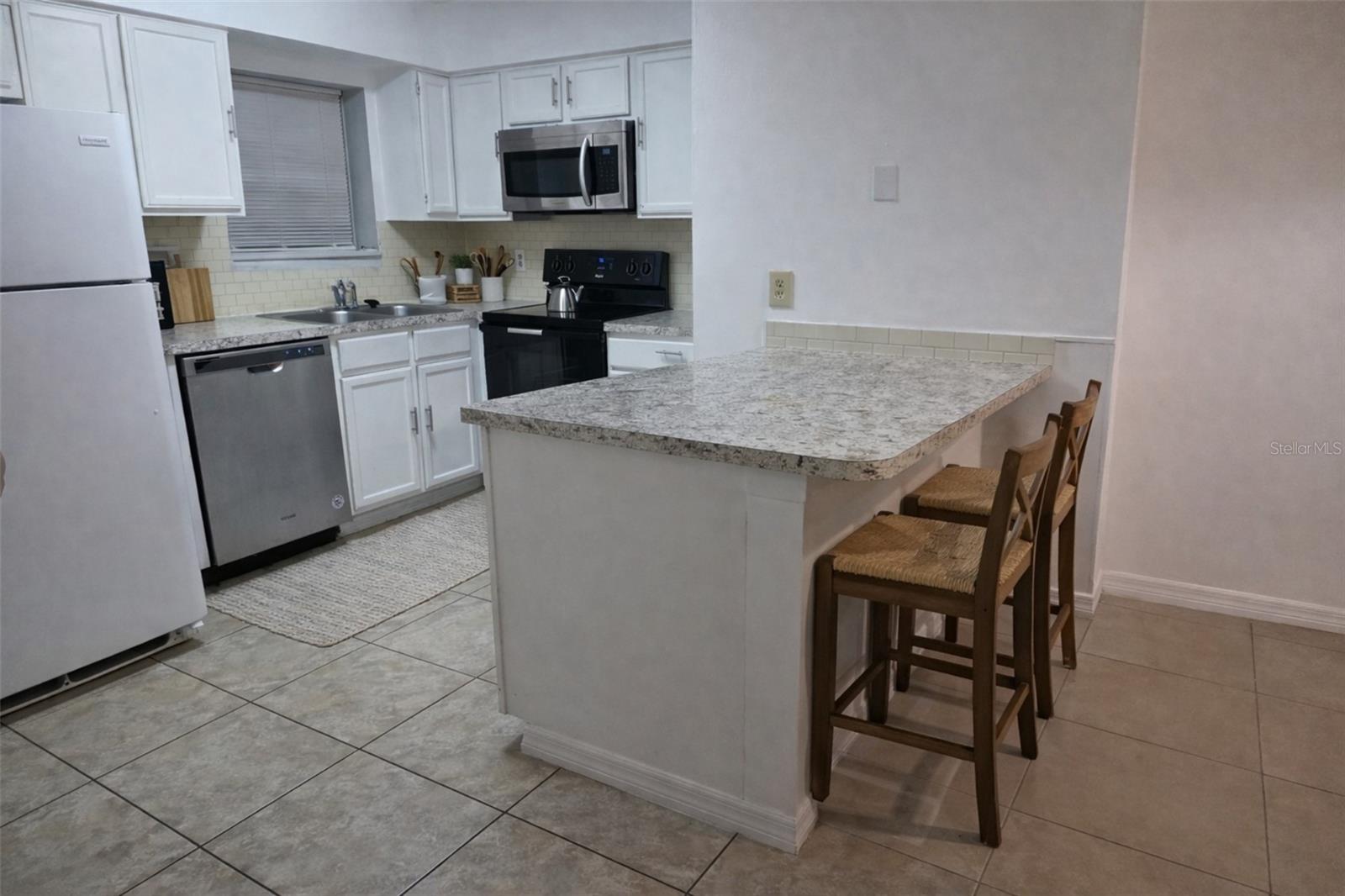 Image 3 of 18 For 4367 White Pine Avenue 4