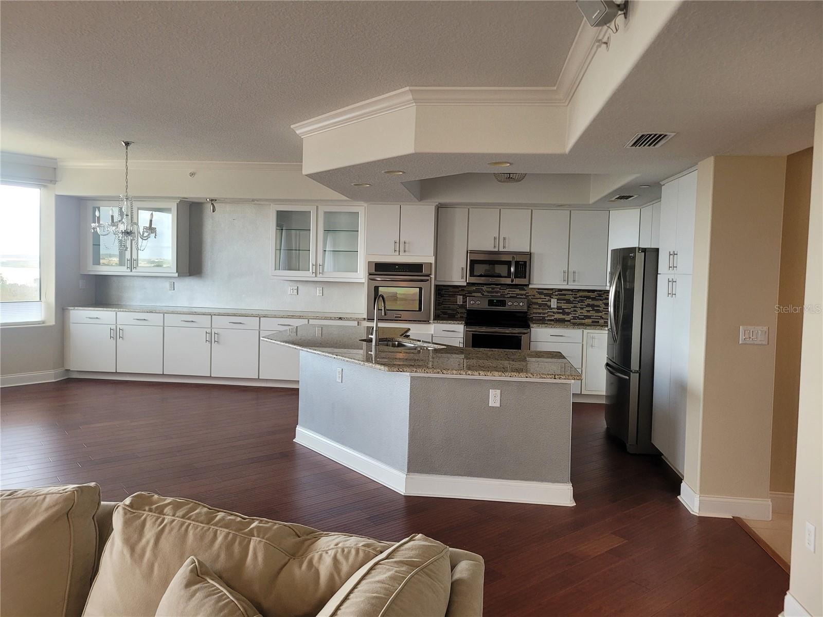 Image 9 of 10 For 111 Monument Avenue 706