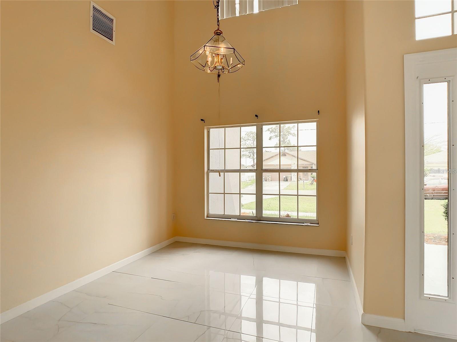 Image 11 of 65 For 152 Briarcliff Drive