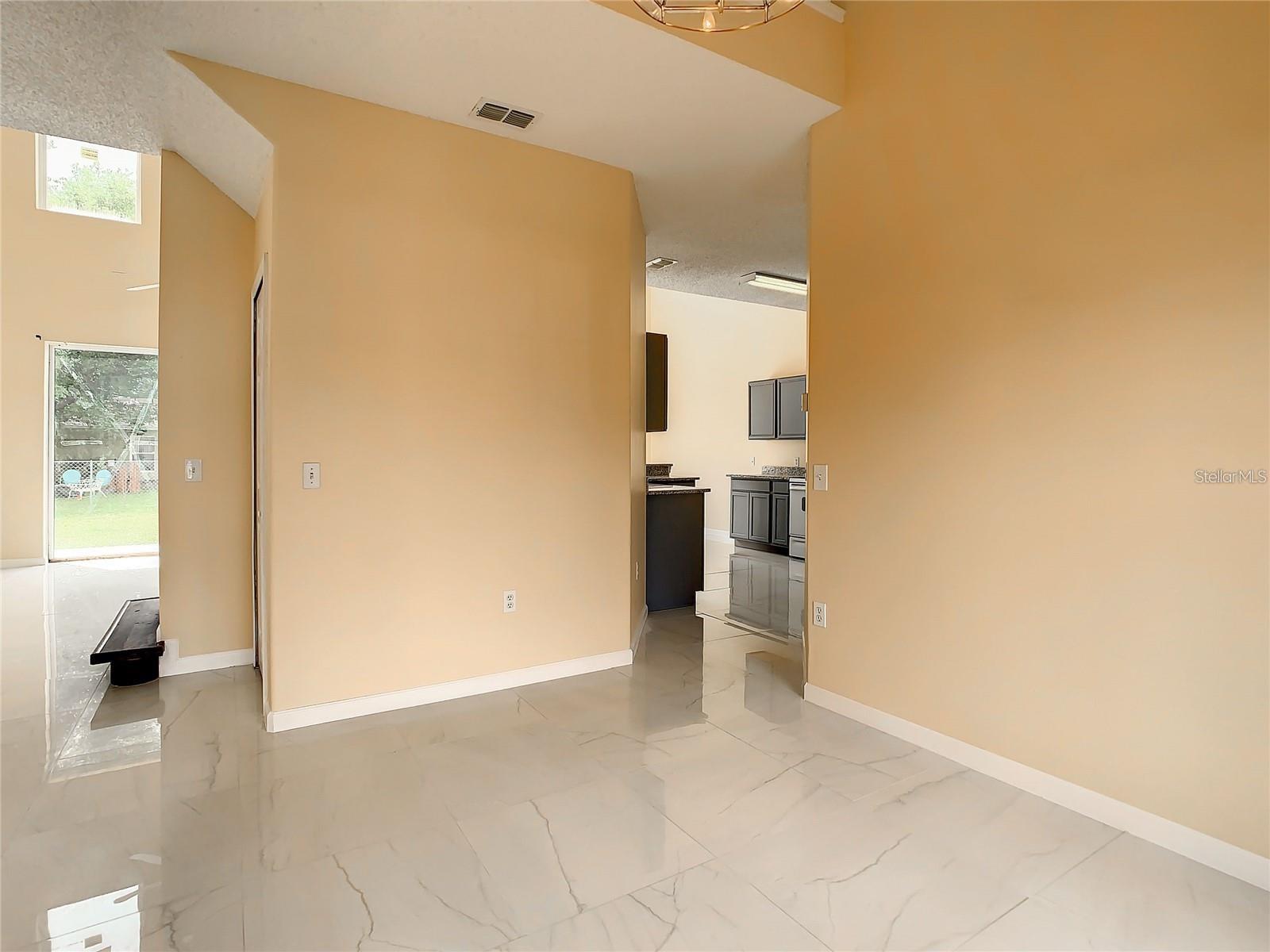 Image 14 of 65 For 152 Briarcliff Drive