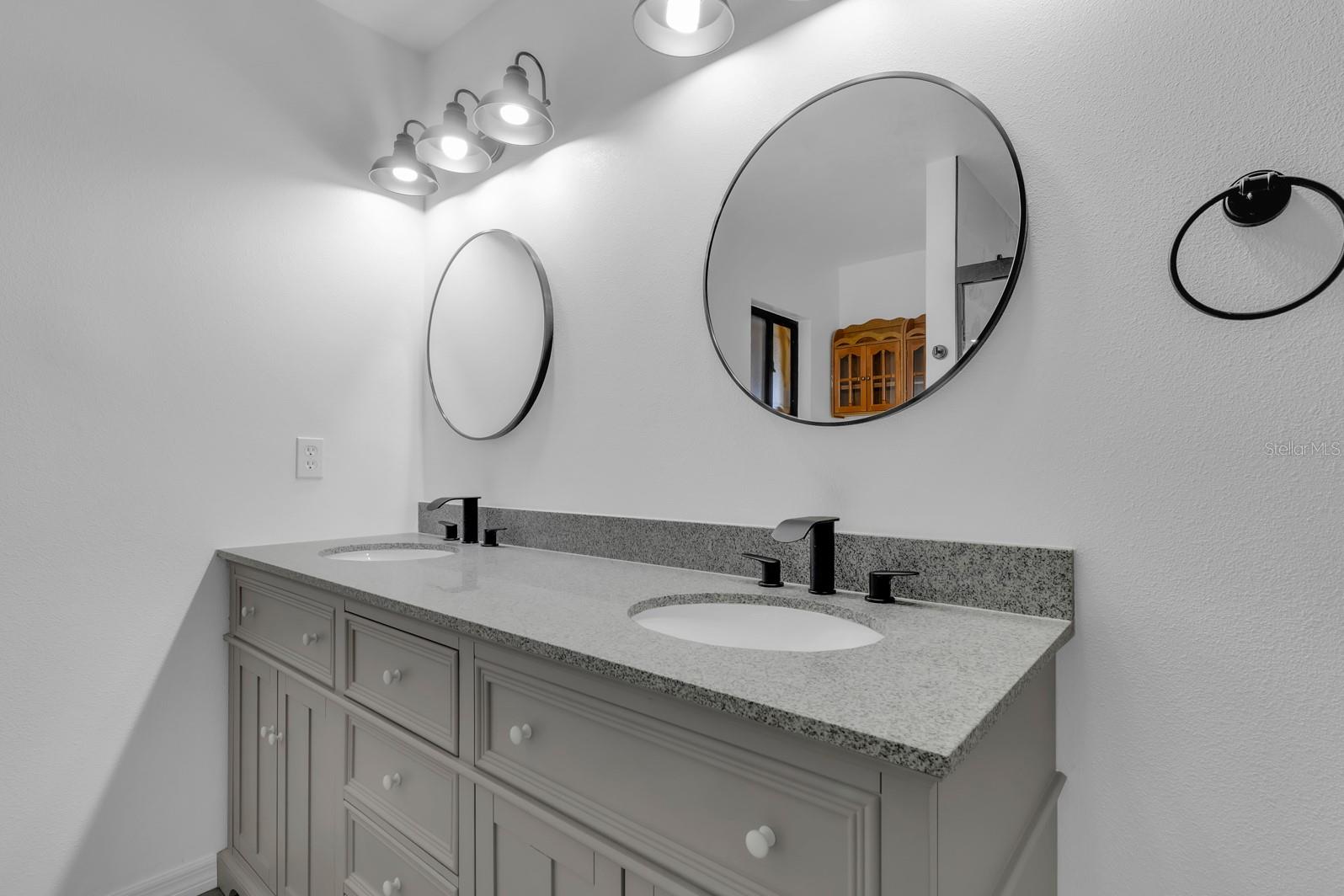 Image 18 of 31 For 1137 Chickasaw Trail