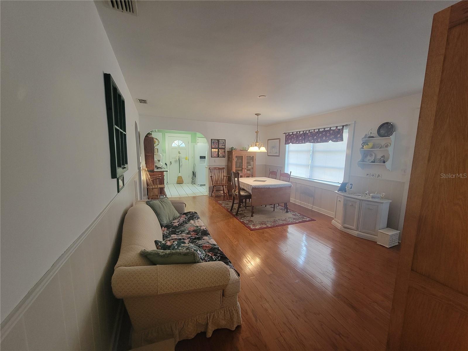 Image 11 of 18 For 7 Wisconsin Avenue