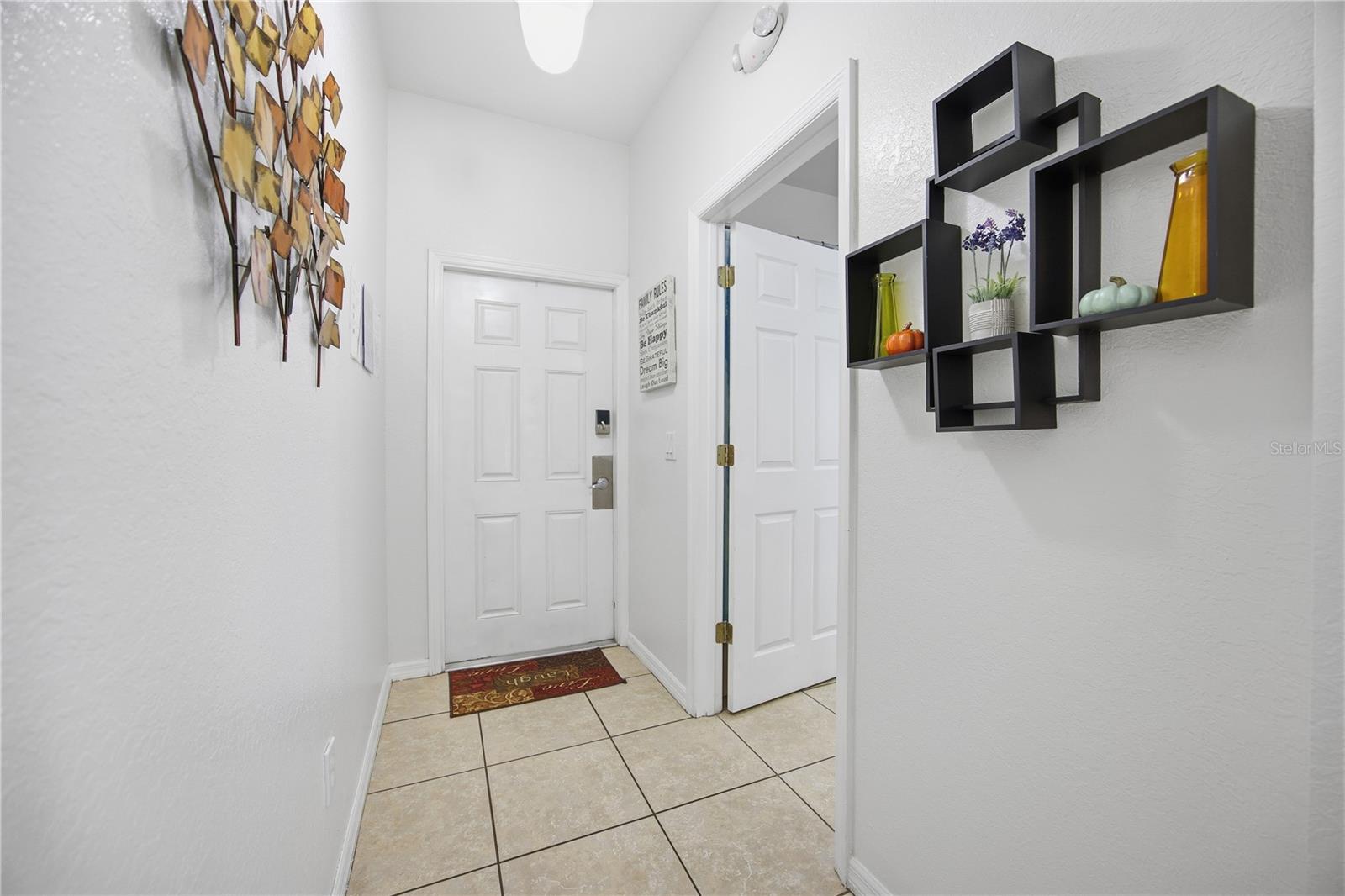 Image 3 of 22 For 510 Calabria Avenue