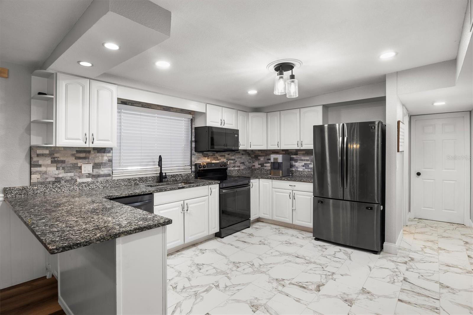 Image 4 of 28 For 5 Twilight Lane