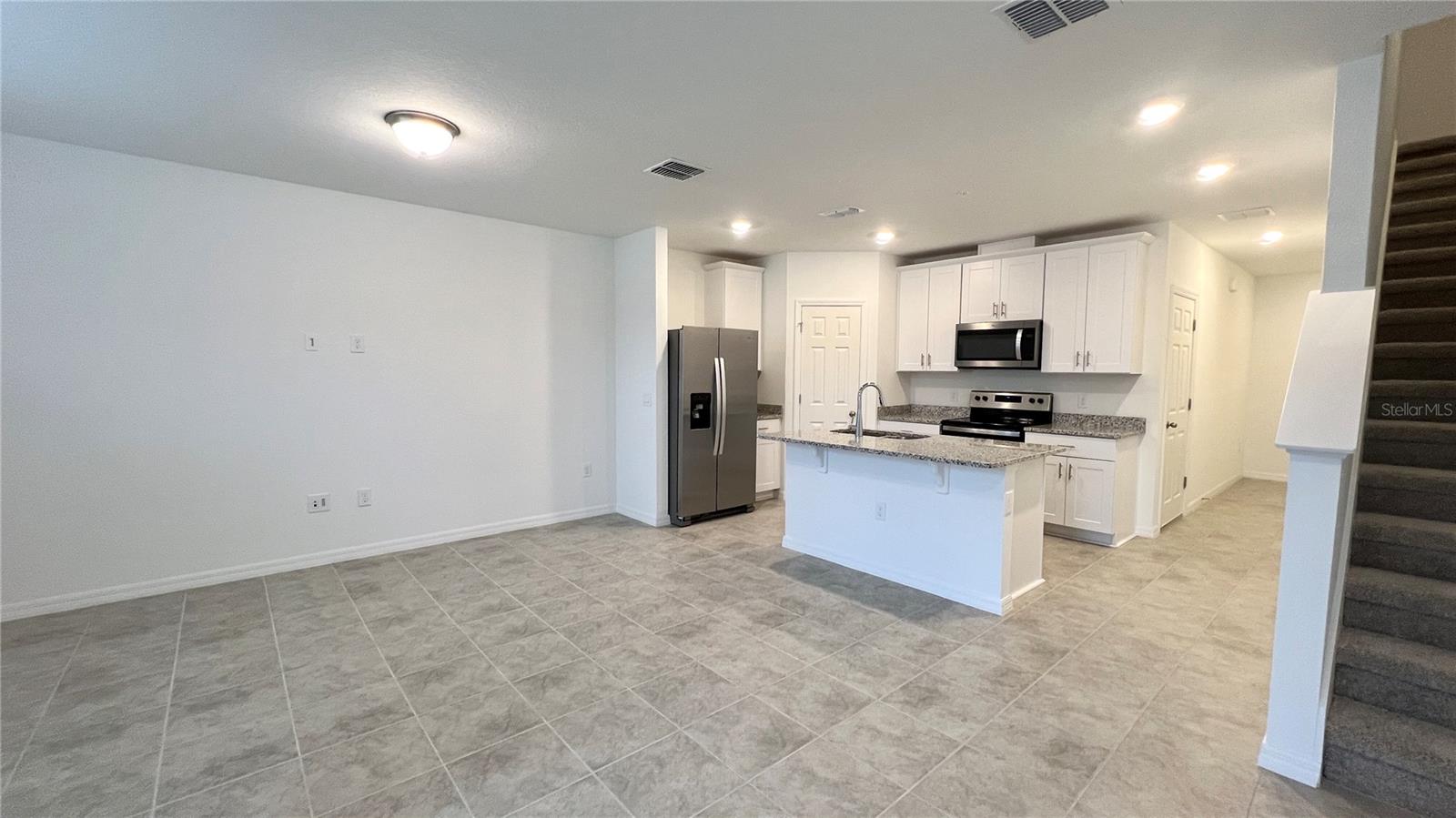 Image 3 of 19 For 2065 Crape Jasmine Lane