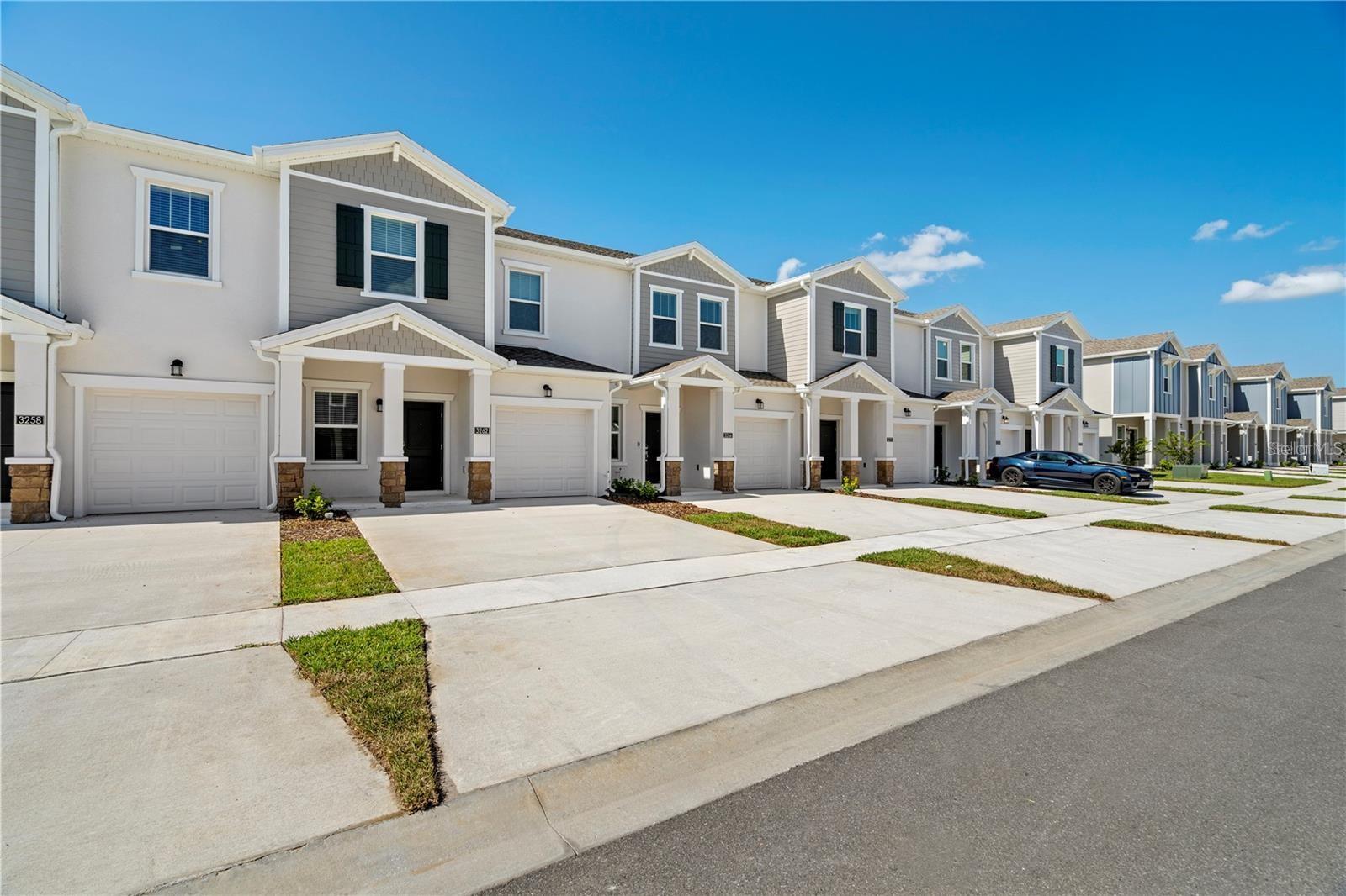 Image 2 of 26 For 3262 Laurent Loop