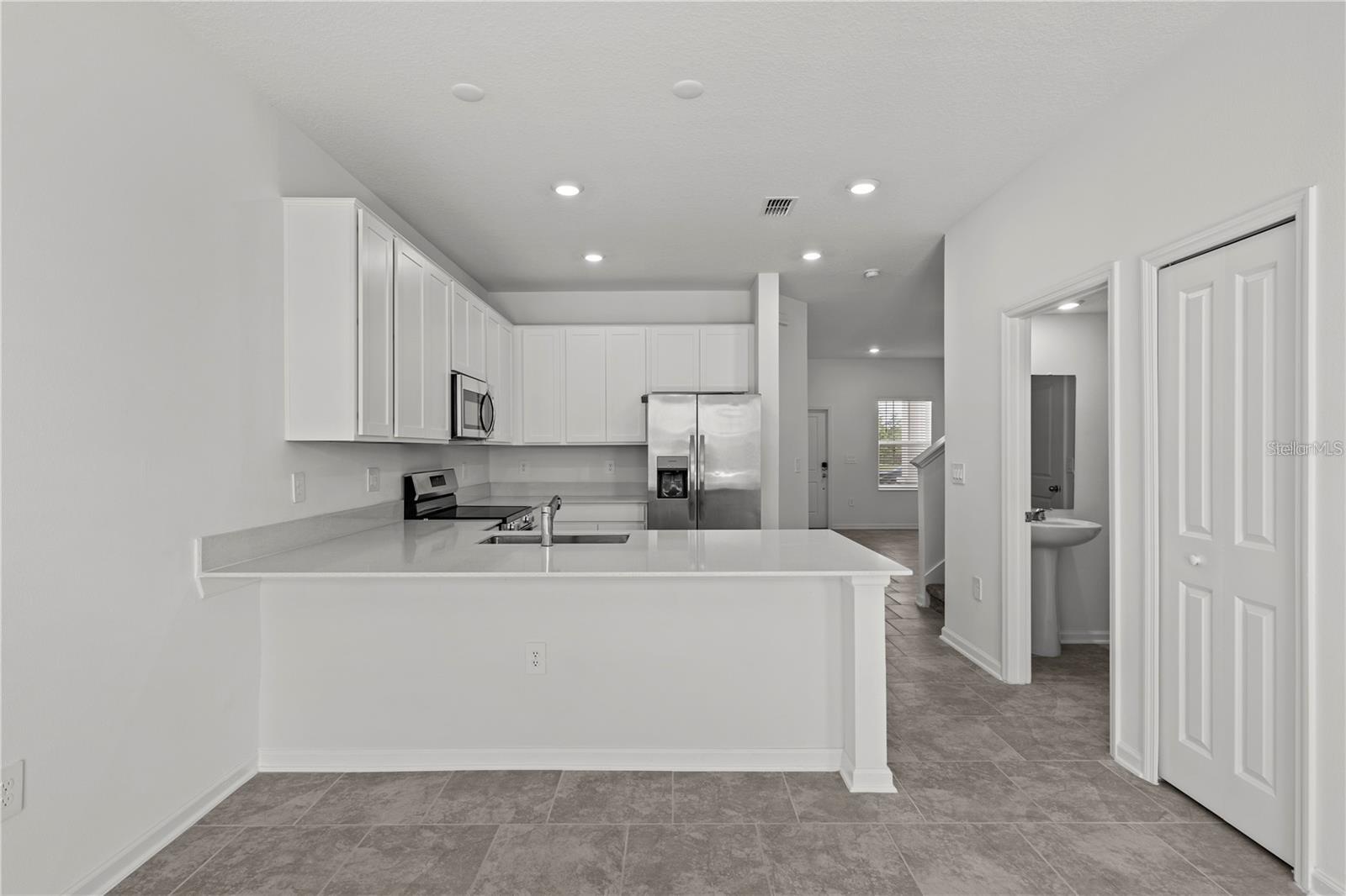 Image 5 of 26 For 3262 Laurent Loop