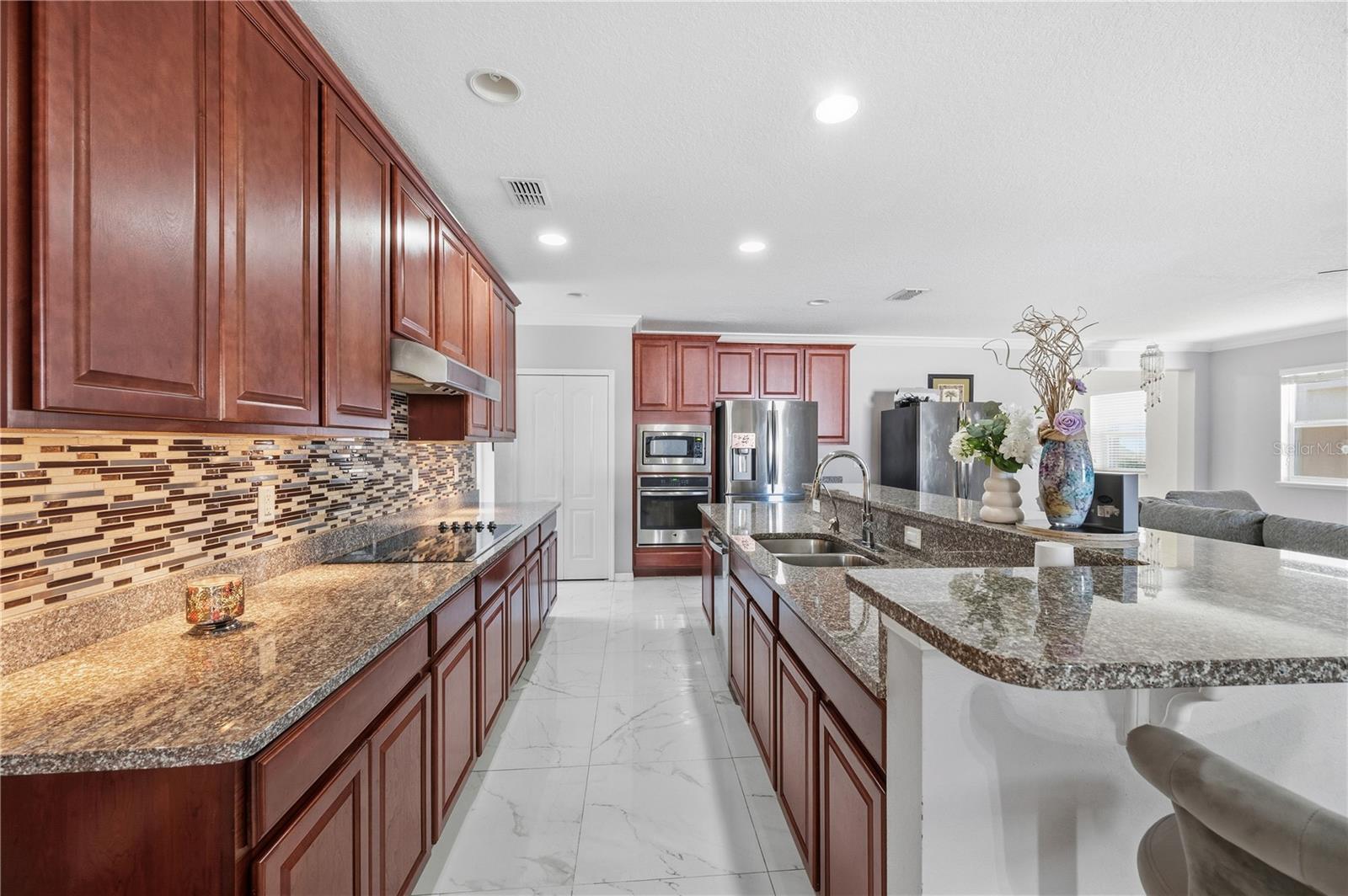 Image 10 of 38 For 643 Washington Way