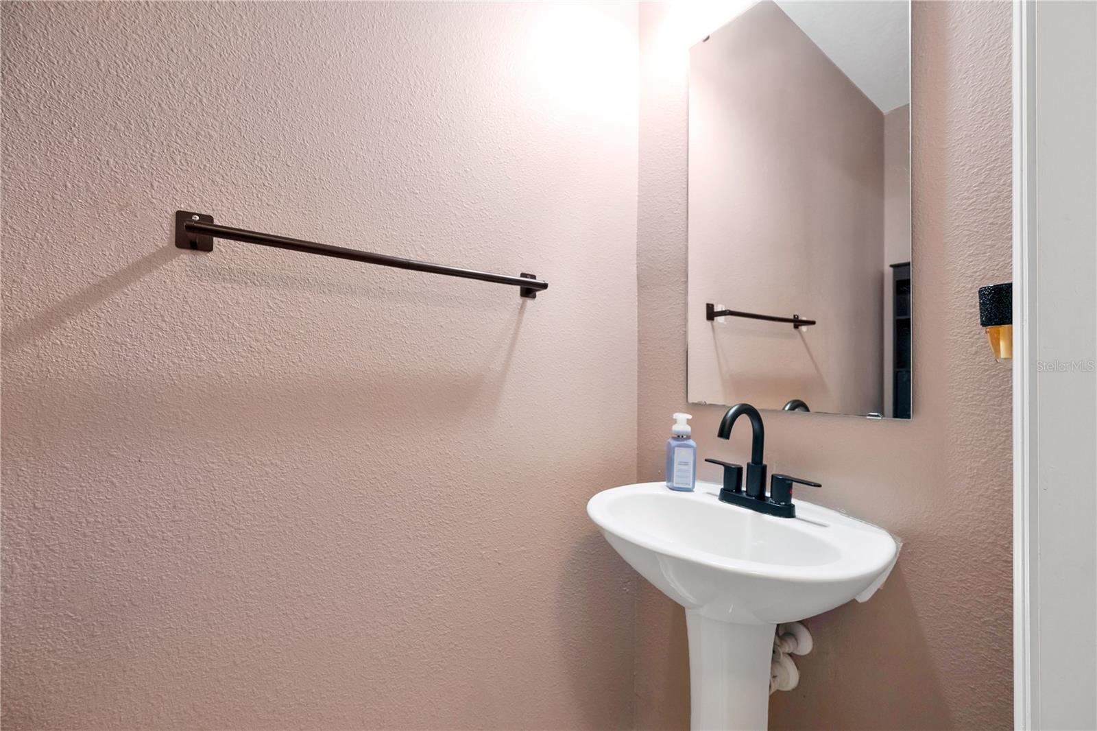 Image 30 of 38 For 643 Washington Way