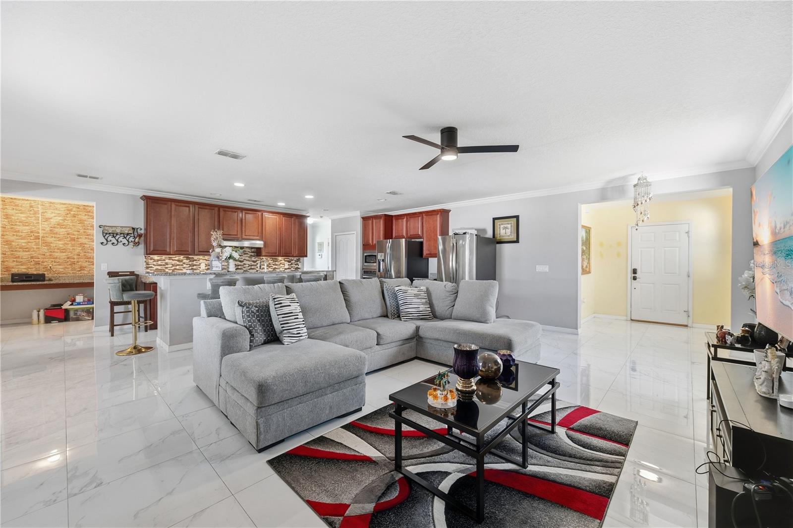 Image 7 of 38 For 643 Washington Way