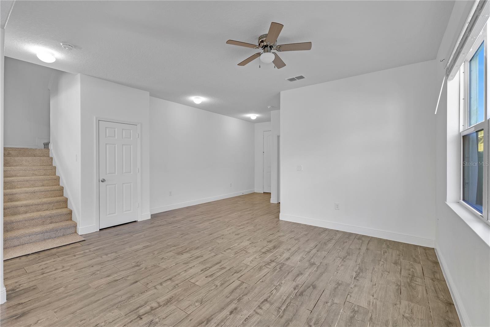 Image 4 of 36 For 5424 Marylebone Drive