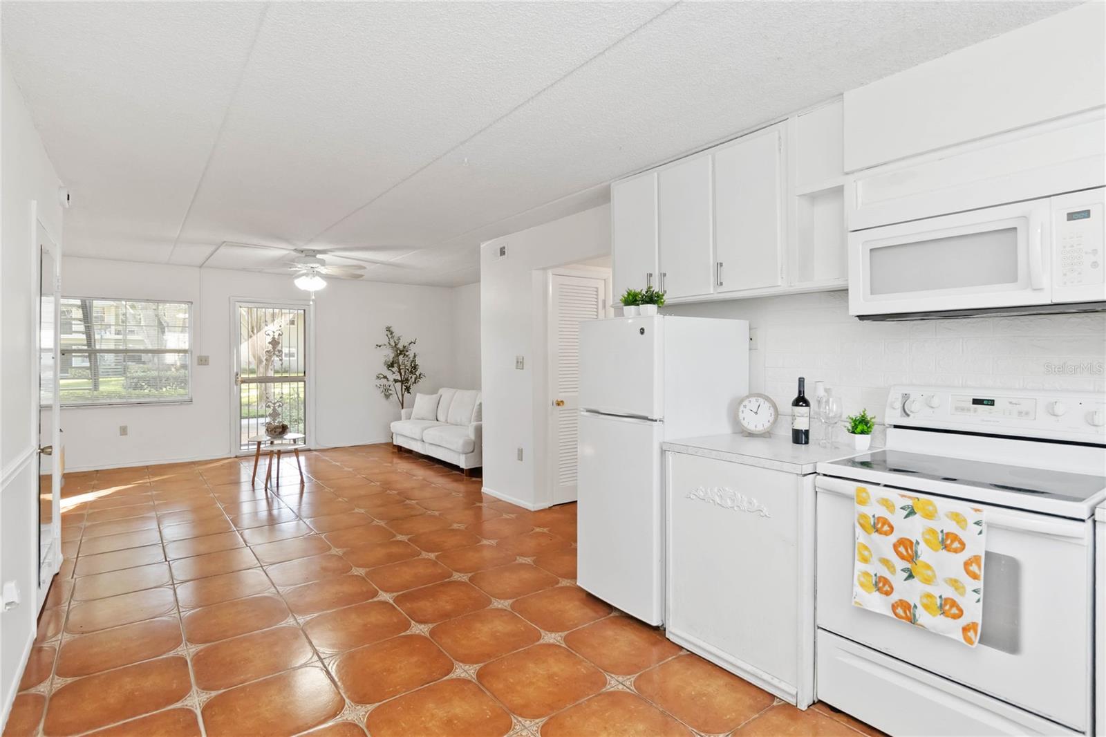 Image 14 of 29 For 525 Conway Road 29