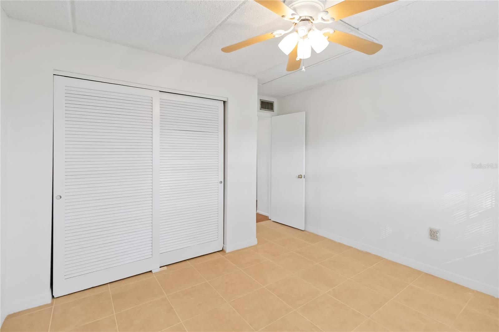 Image 21 of 29 For 525 Conway Road 29