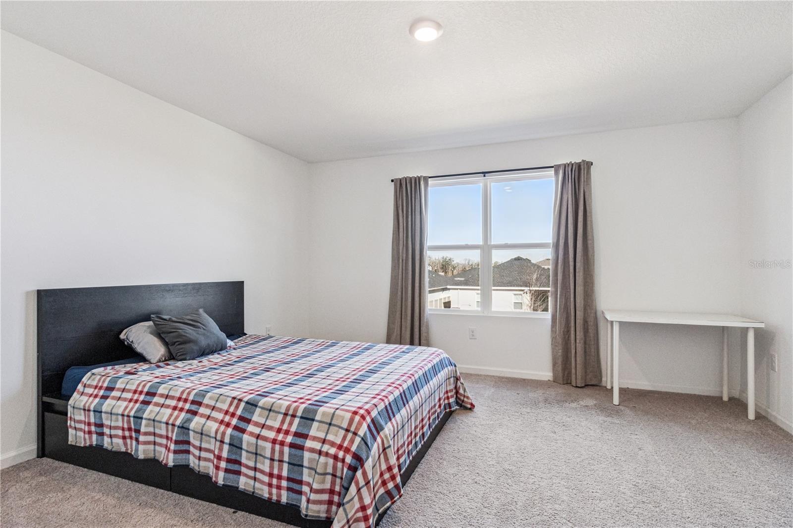 Image 10 of 20 For 5931 Chestnut Grove Place