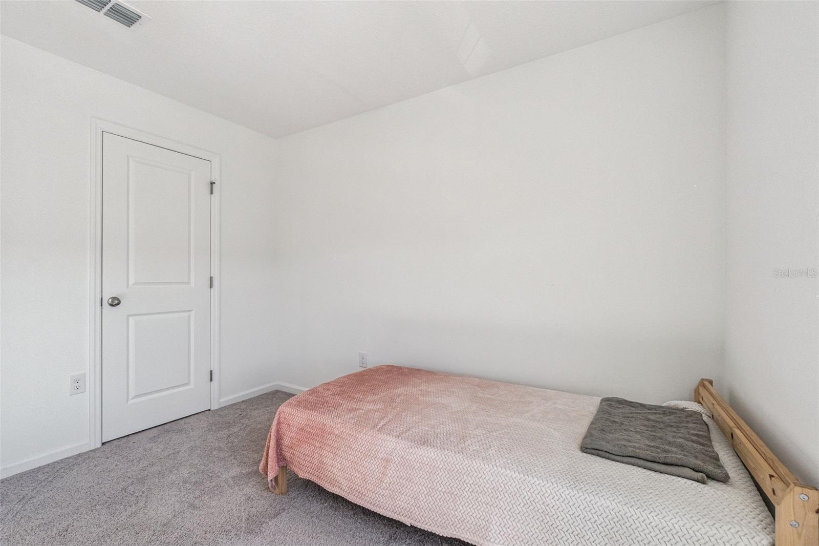 Image 13 of 20 For 5931 Chestnut Grove Place