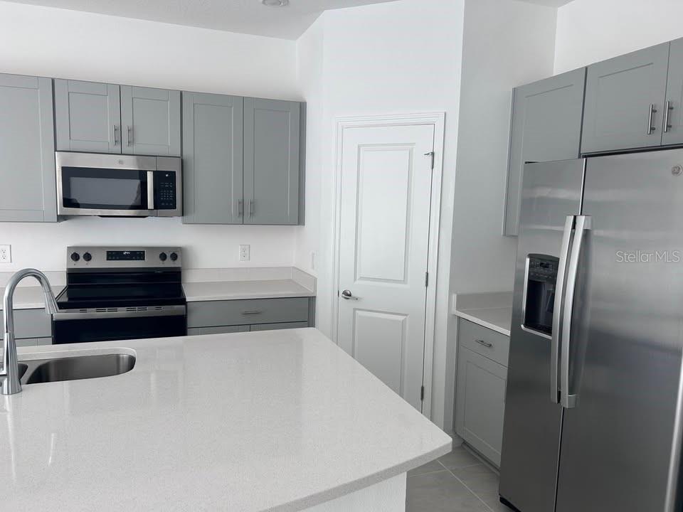 Image 3 of 14 For 5081 Spangle Drive