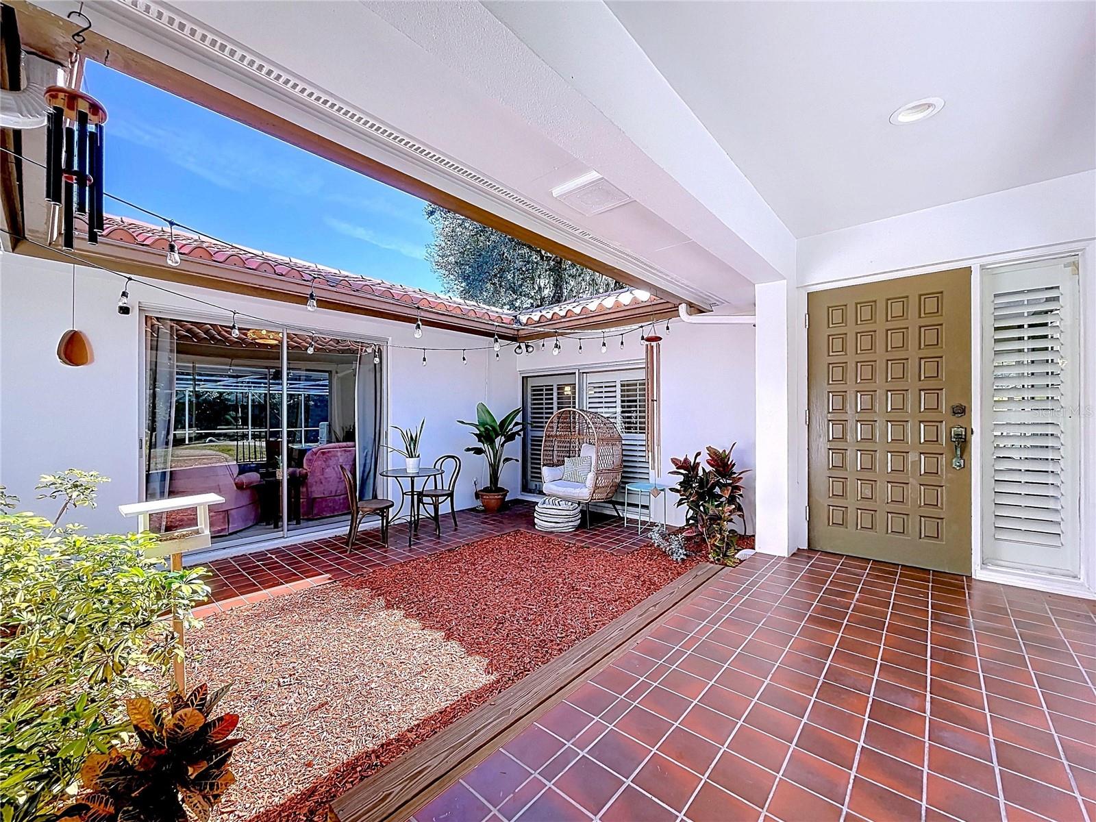 Image 10 of 72 For 2646 Newport Avenue