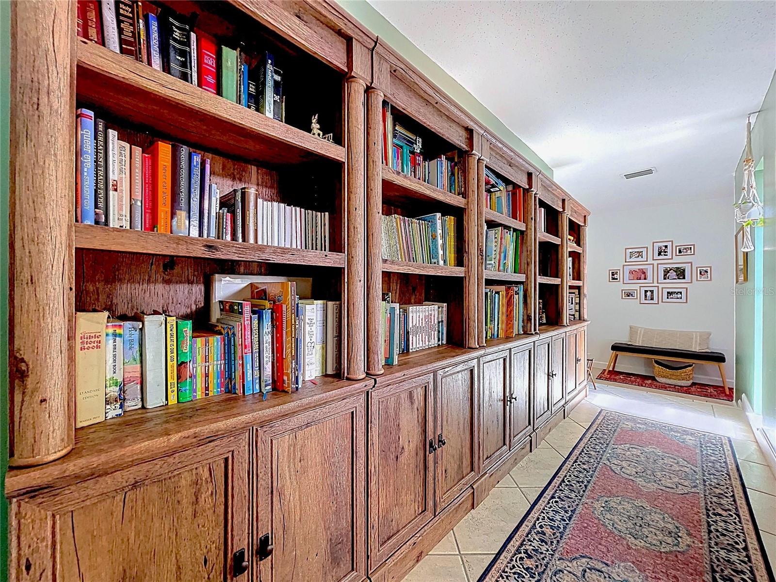 Image 11 of 72 For 2646 Newport Avenue