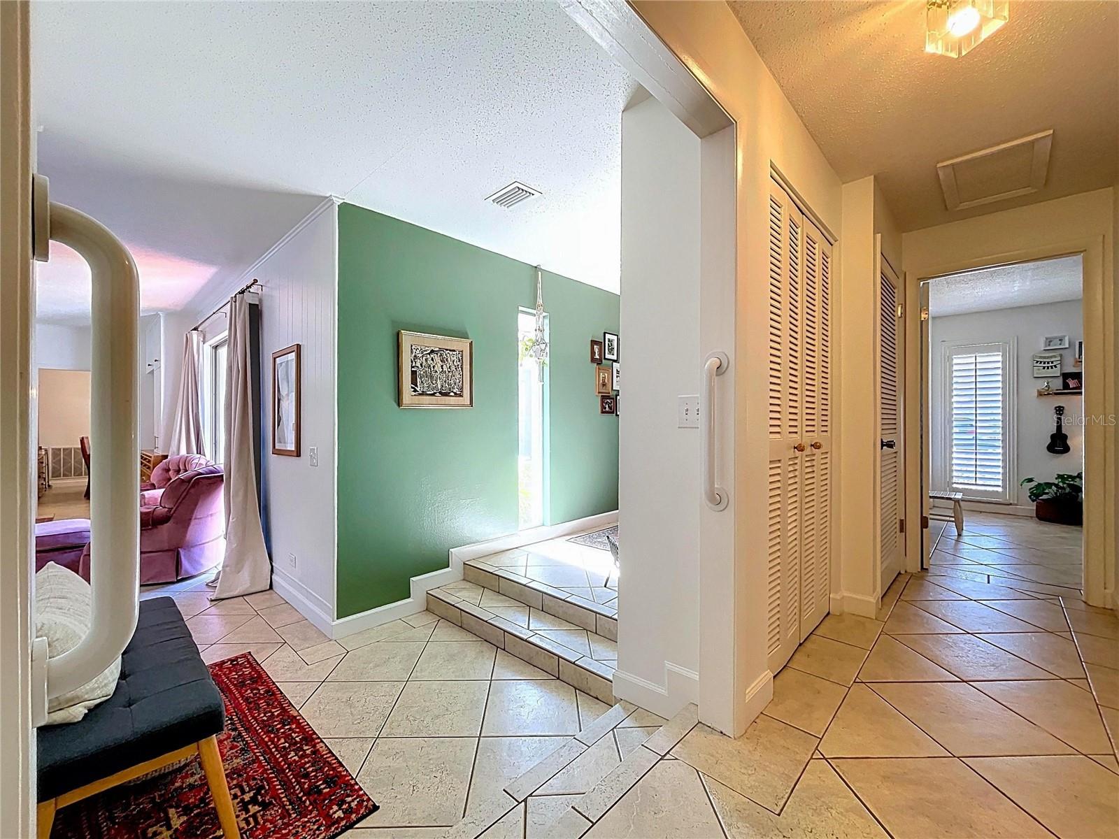 Image 13 of 72 For 2646 Newport Avenue