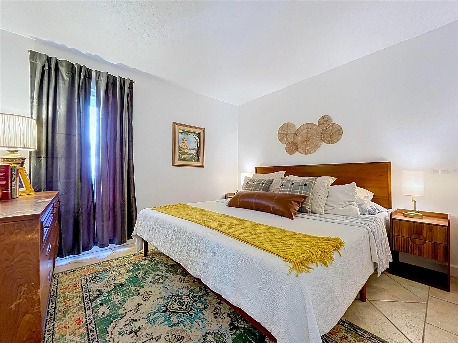 Image 46 of 72 For 2646 Newport Avenue