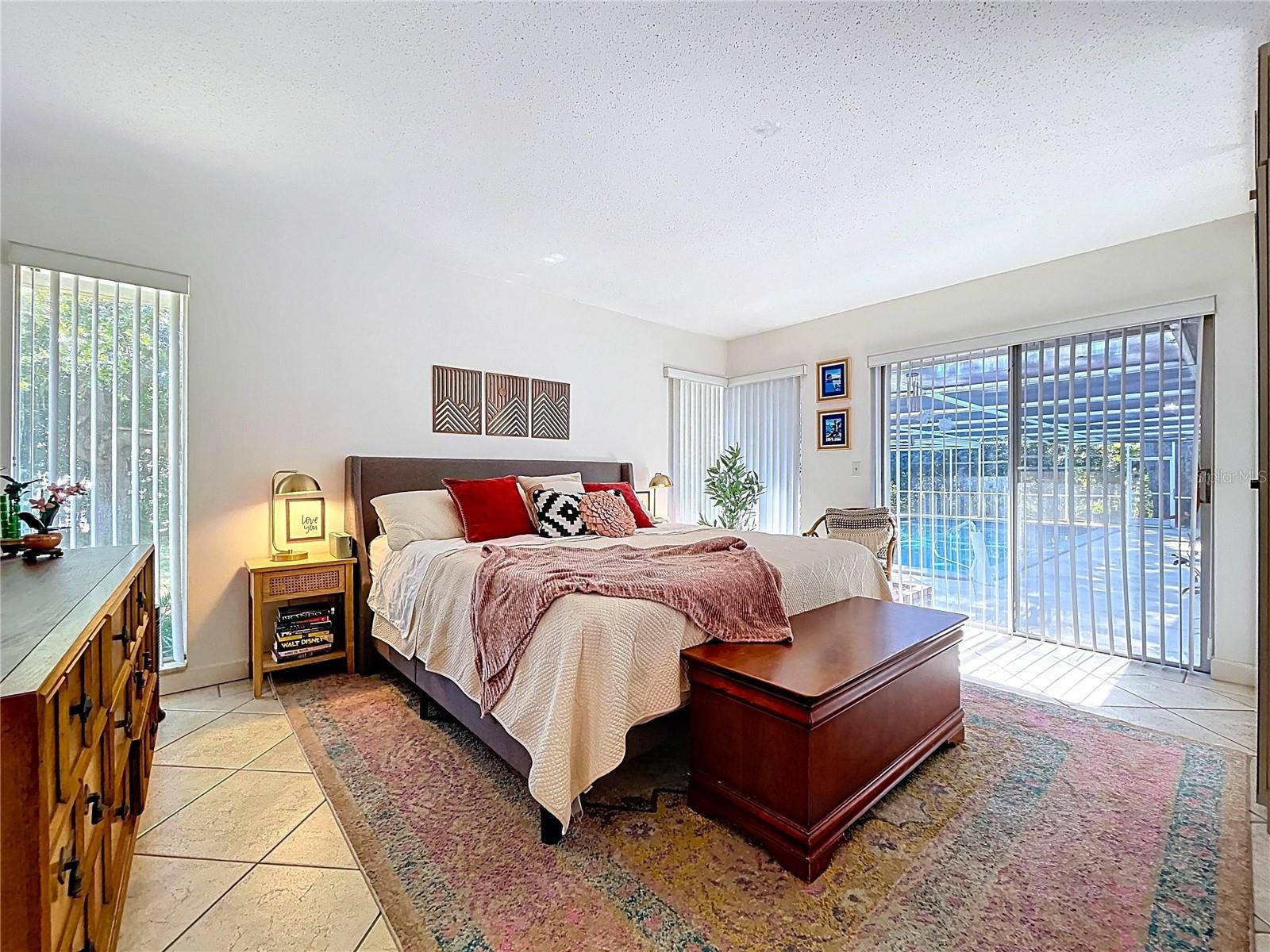 Image 48 of 72 For 2646 Newport Avenue